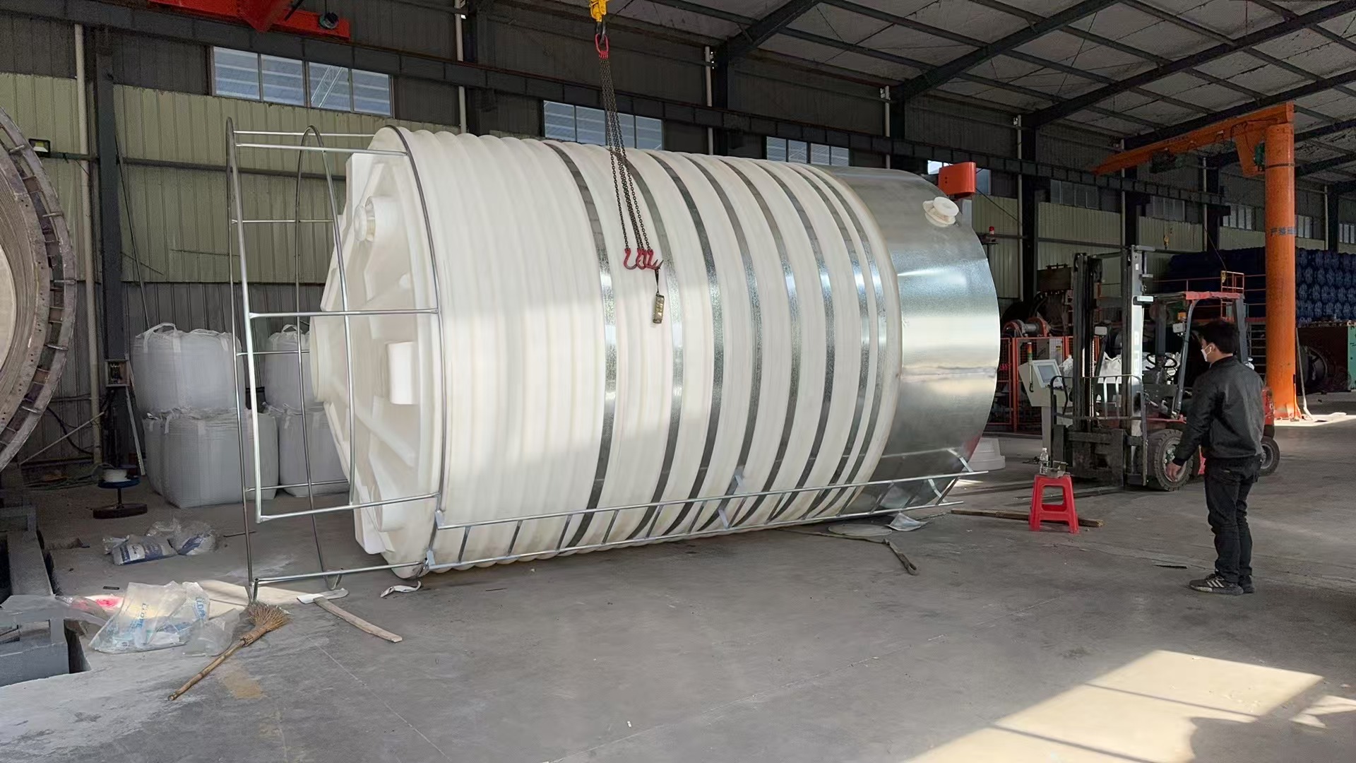 湖北PE塑料桶 厂家定制加厚储水罐 40吨中水收集箱 耐酸碱抗氧化