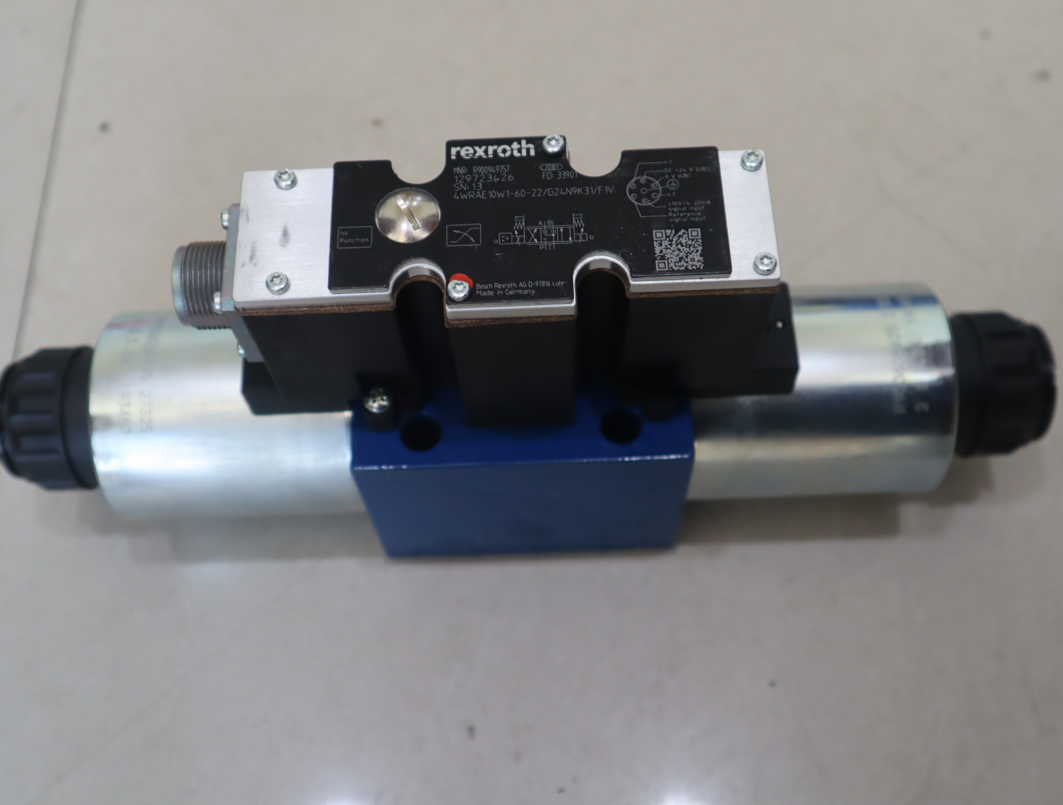 R900949757 4WRAE10W1-60-2X/G24N9K31/F1V 力士乐REXROTH比例阀