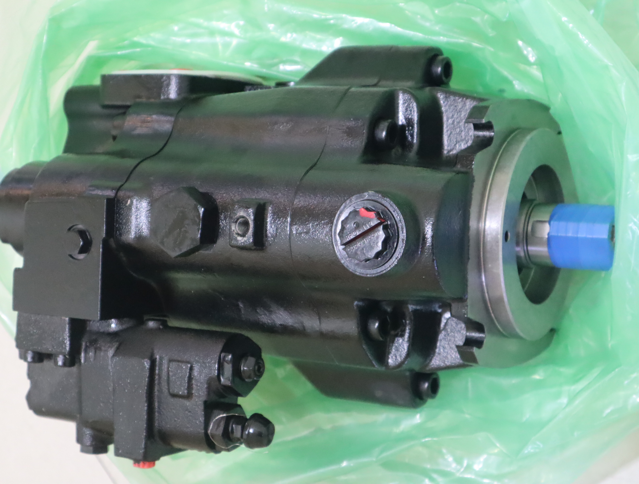 PVM074ER10GS2C315200000AB 123AL00119B 美国威格士VICKERS柱塞泵