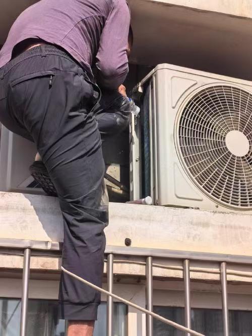 江阴市樱雪热水器维修电话