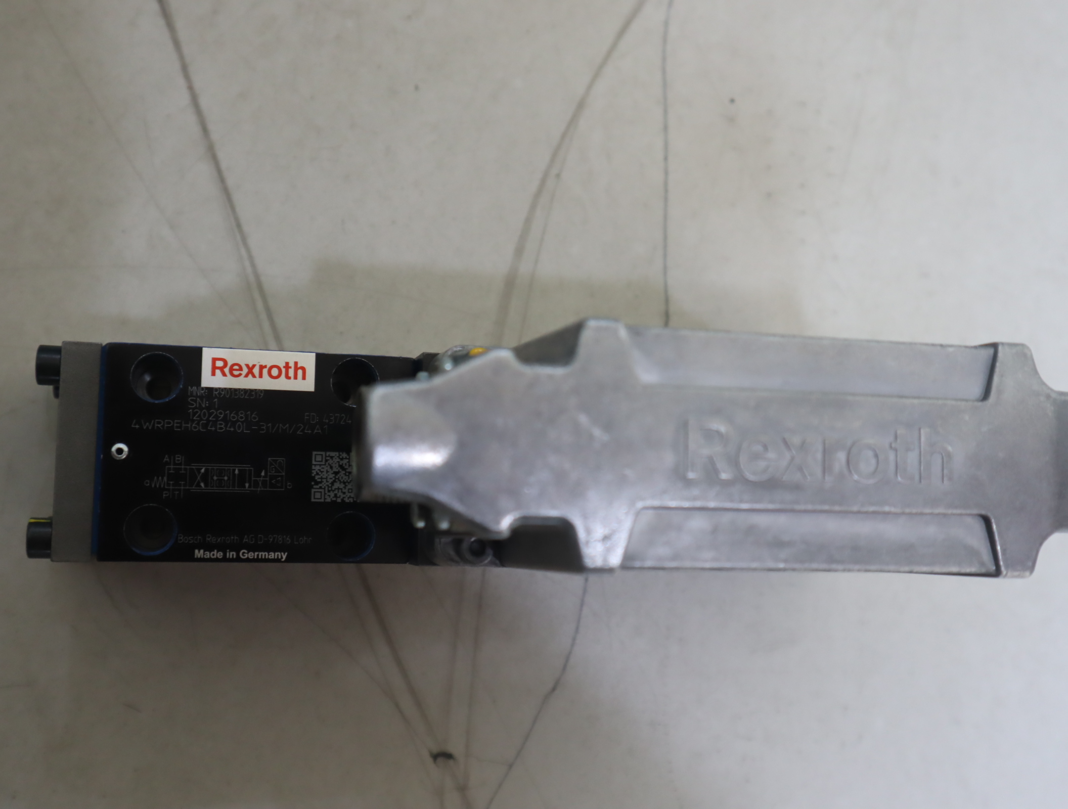 R901382319 4WRPEH6C4B40L-3X/M/24A1 德国力士乐REXROTH伺服阀