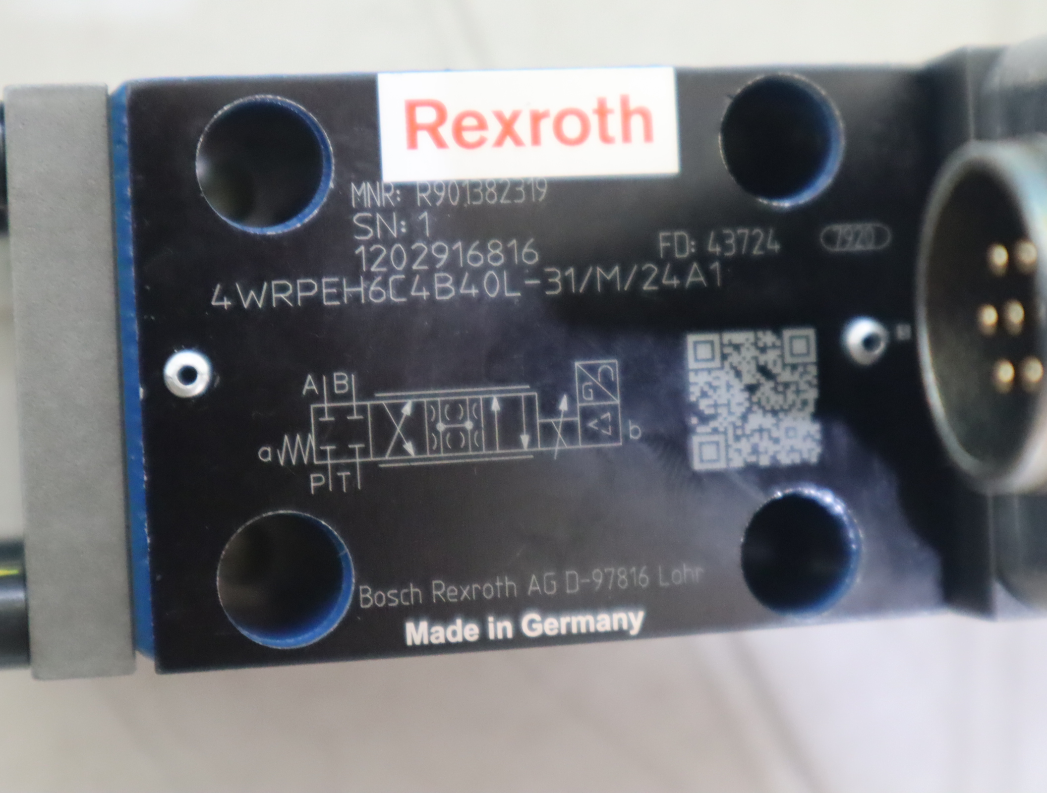 R901382319 4WRPEH6C4B40L-3X/M/24A1 德国力士乐REXROTH伺服阀