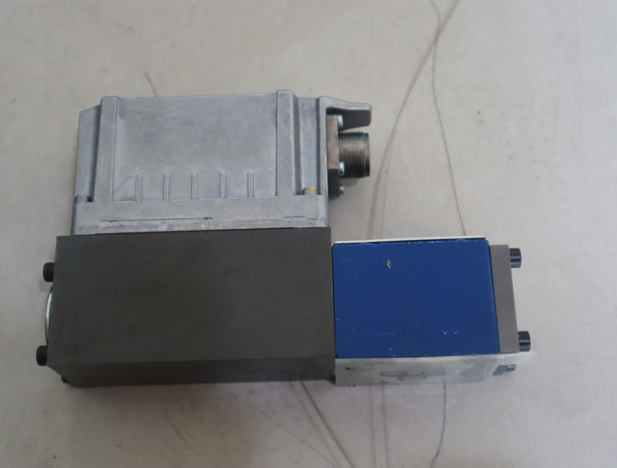 R901382319 4WRPEH6C4B40L-3X/M/24A1 德国力士乐REXROTH伺服阀