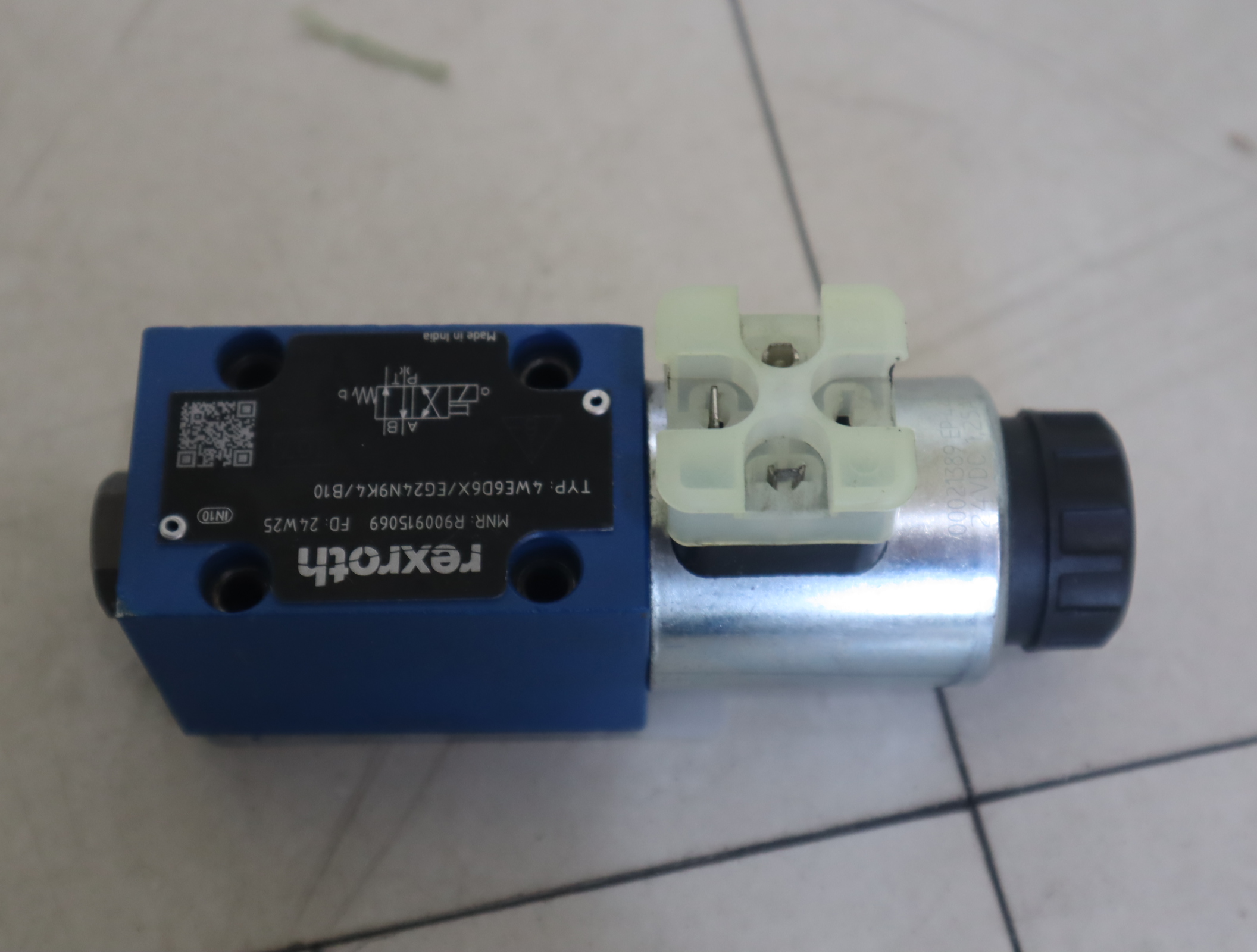 R900915069 4WE6D6X/EG24N9K4/B10 德国力士乐REXROTH电磁阀