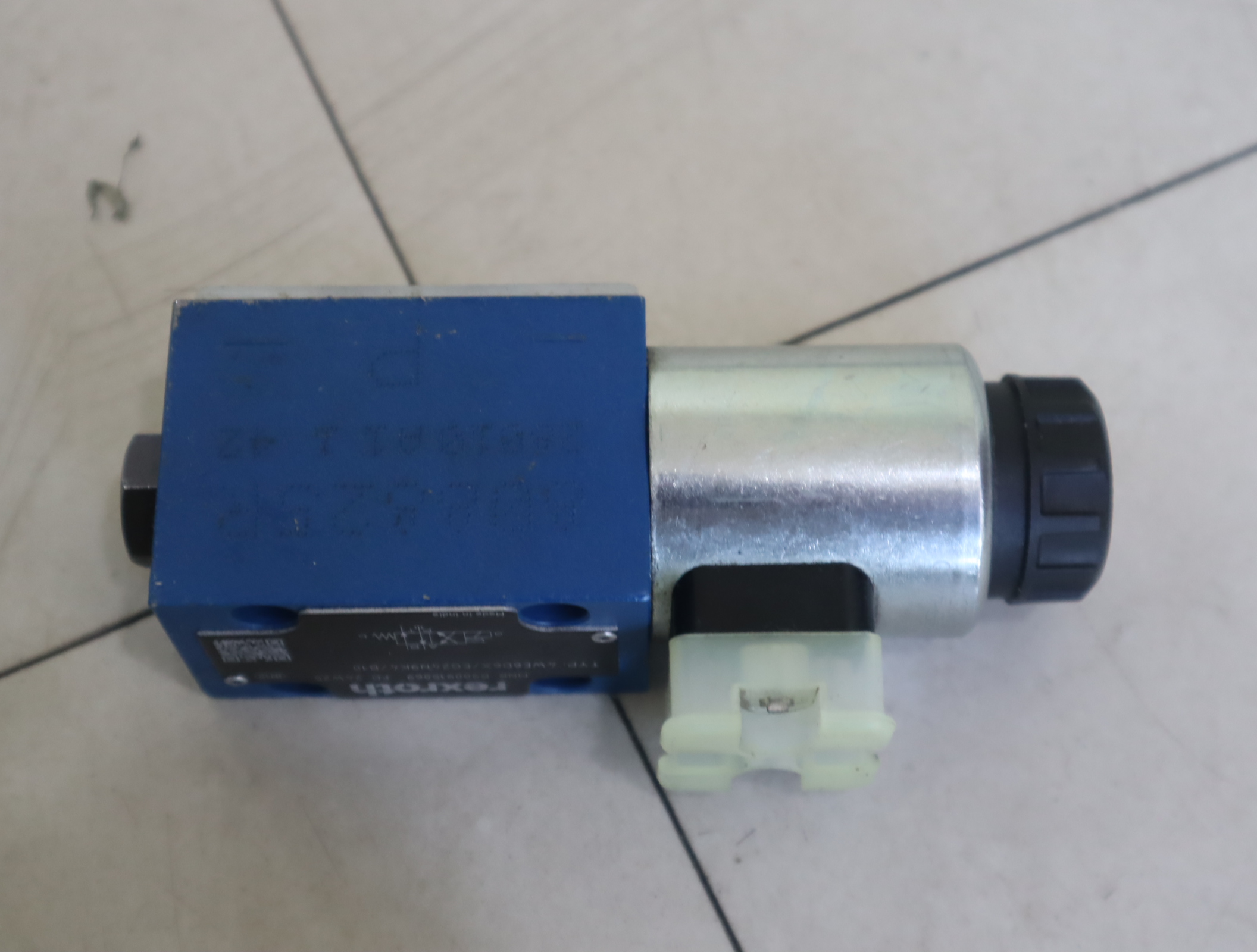 R900915069 4WE6D6X/EG24N9K4/B10 德国力士乐REXROTH电磁阀