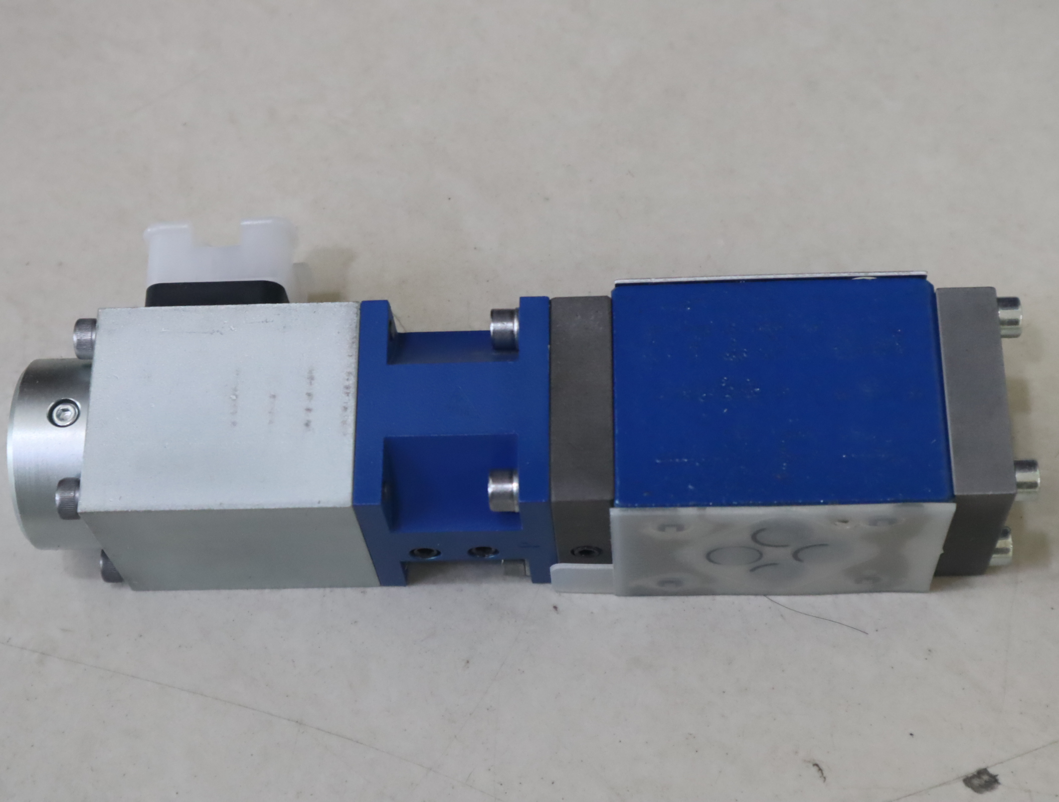 0811402055 DRE6X-12/175MG24-8NZ4M 力士乐REXROTH比例阀