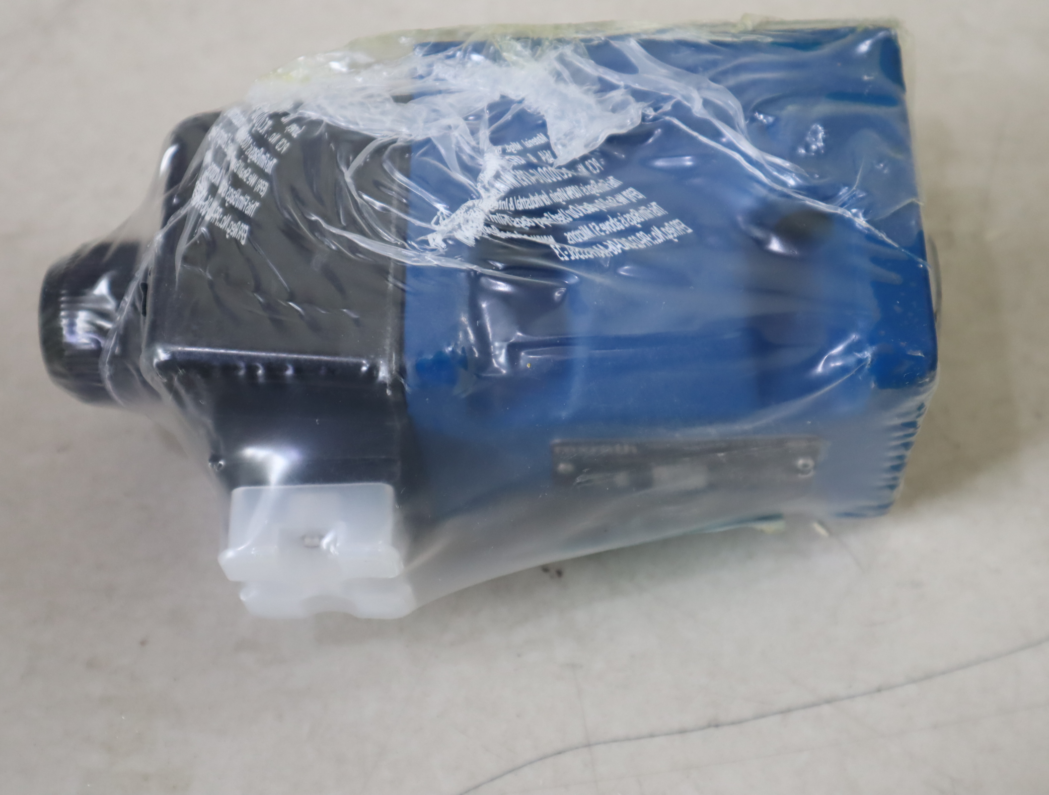 R901483529 4WE10D5X/EW230N9K4/M 德国力士乐REXROTH电磁阀230V