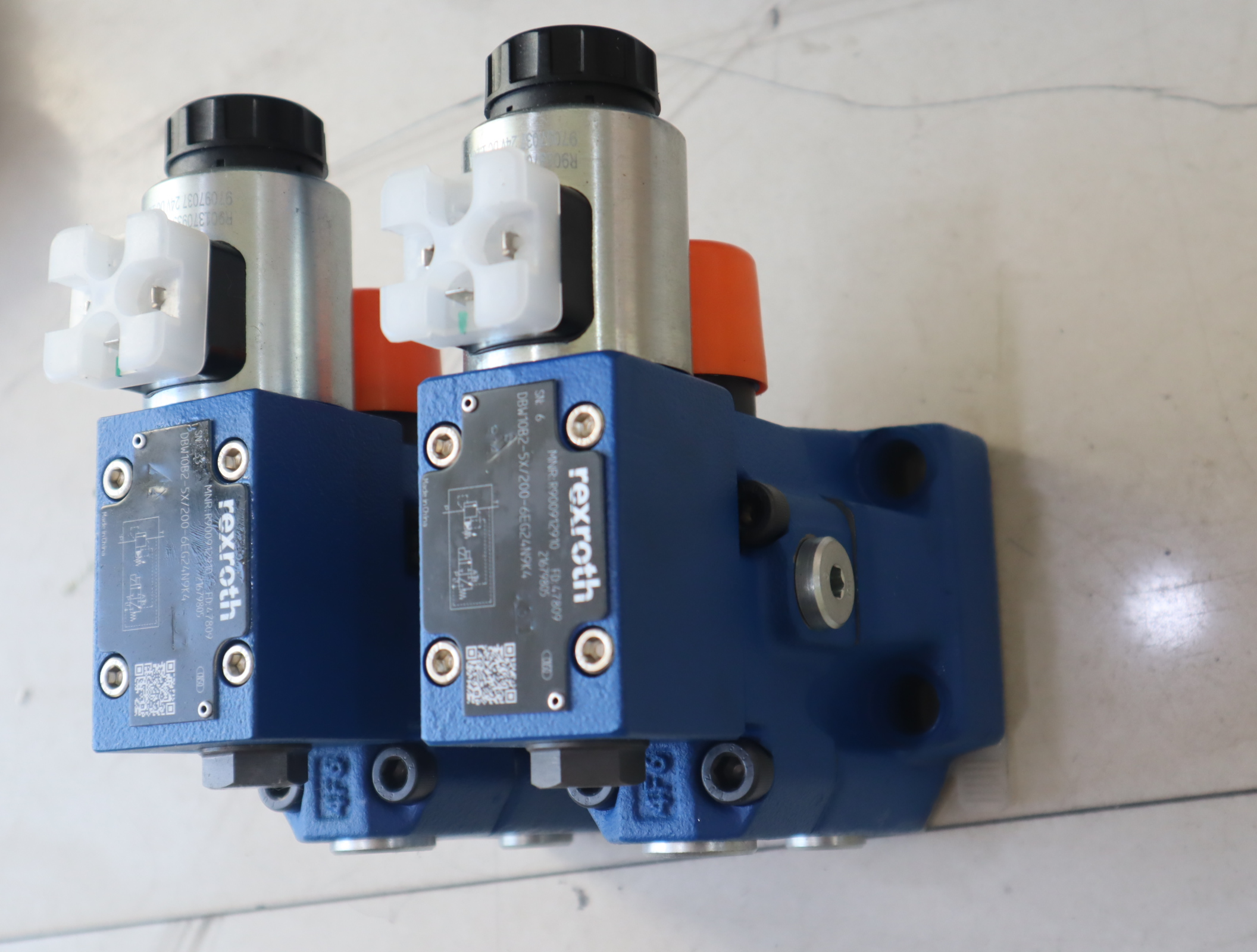 R900912910 DBW10B2-5X/200-6EG24N9K4 德国力士乐REXROTH溢流阀