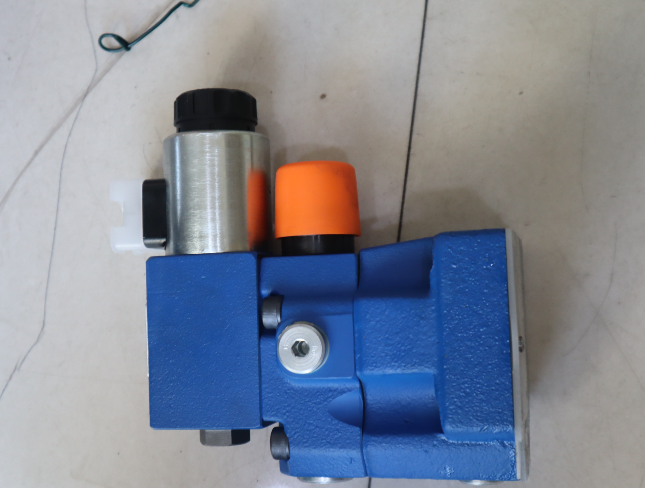 R900912910 DBW10B2-5X/200-6EG24N9K4 德国力士乐REXROTH溢流阀