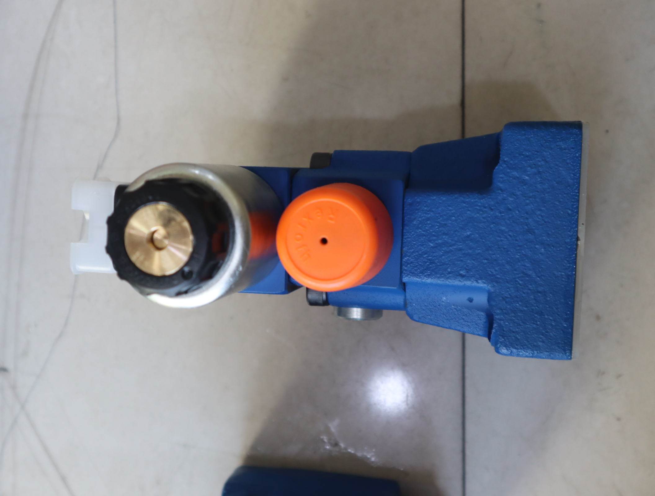 R900912910 DBW10B2-5X/200-6EG24N9K4 德国力士乐REXROTH溢流阀