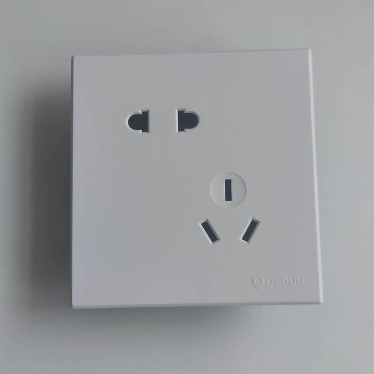 德顿B15暗装白色86型错位斜五孔插座 二三插10A墙壁插座厂家