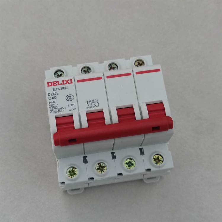 德力西断路器 小型家用终端配电箱轨道式开关DZ47S 4P C16