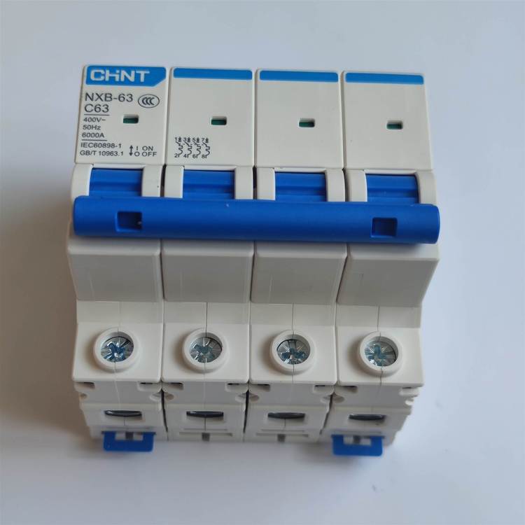 正泰家用小微型断路器 NXB-63 4P C63空气开关漏电保护开关