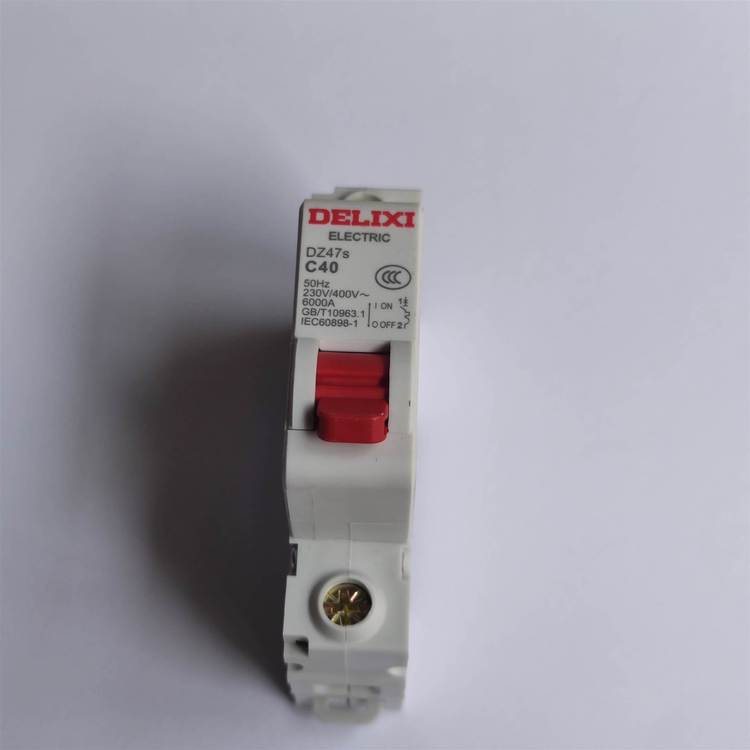 德力西断路器DZ47S 1P C40A 小型家用终端照明配电箱