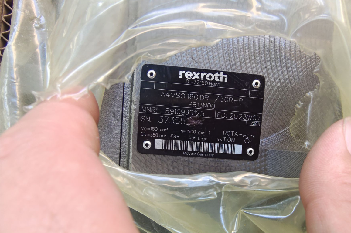 德国力士乐REXROTH柱塞泵 R91099125 A4VSO180DR/30R-PPB13N00 
