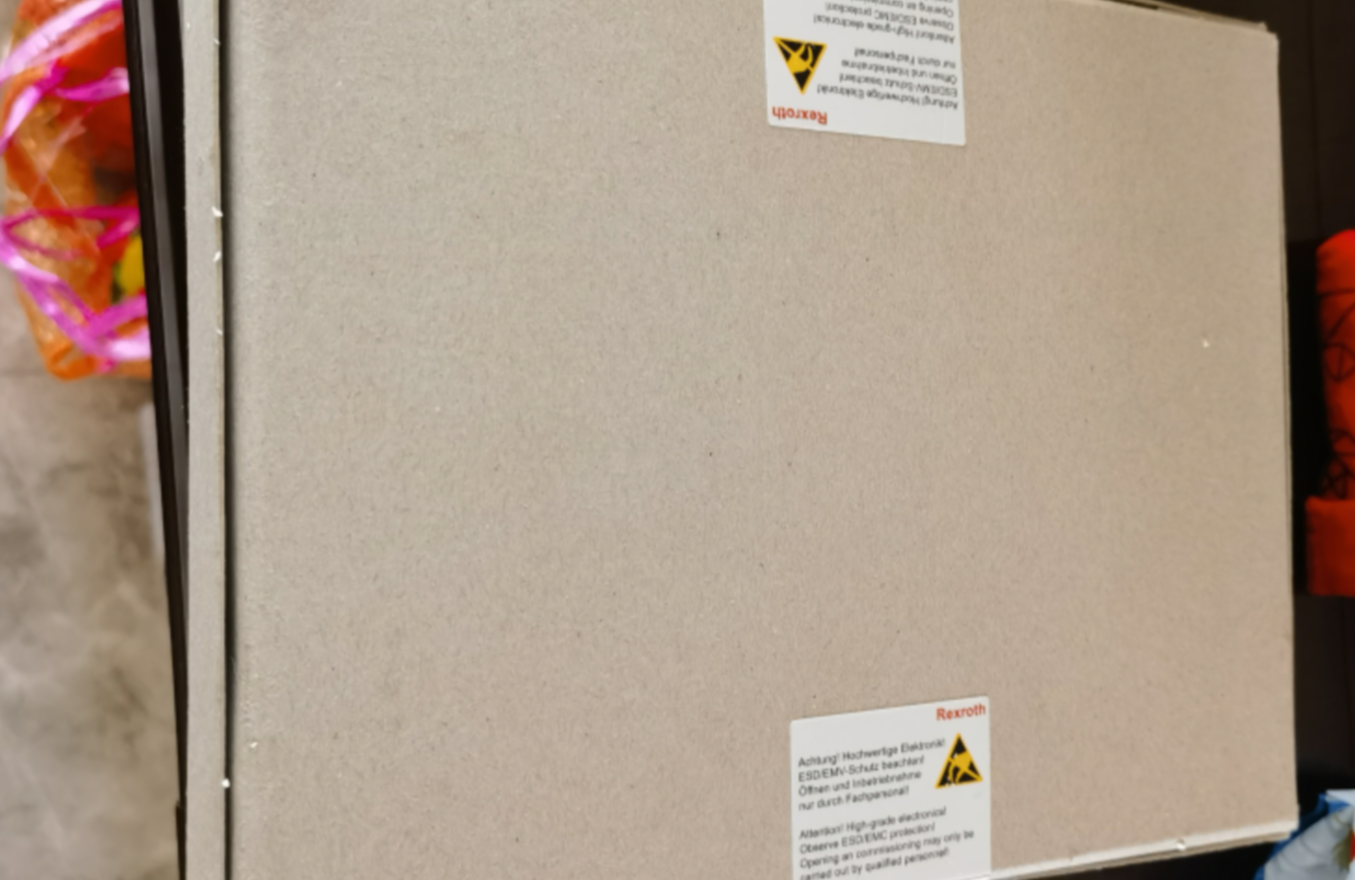 R901382346 4WRPEH6C4B24L-3X/M/24A1 德国力士乐REXROTH比例阀