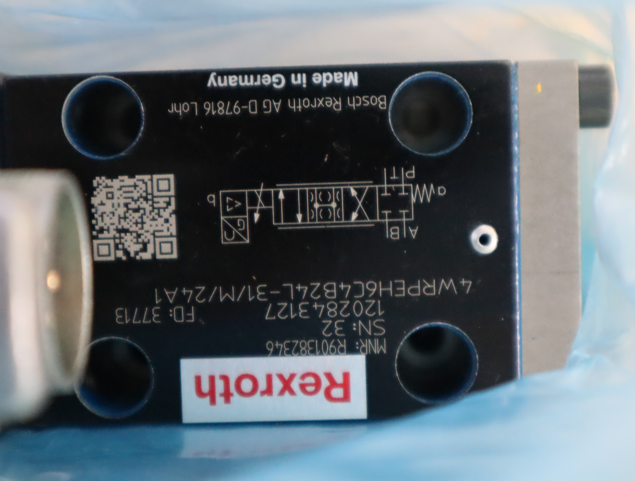 R901382346 4WRPEH6C4B24L-3X/M/24A1 德国力士乐REXROTH比例阀