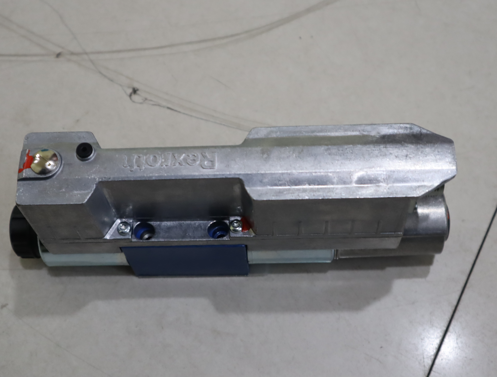 R901496435 4WREE6E32-3X/V/24F1 德国力士乐REXROTH比例阀