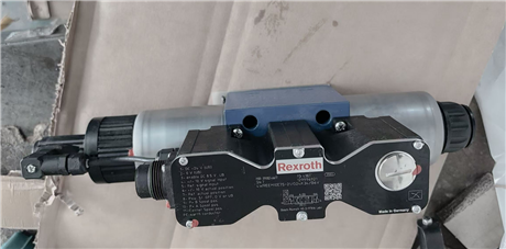 R900246617 4WREEM10E75-21/G24K34/B06V 德国力士乐REXROTH比例阀