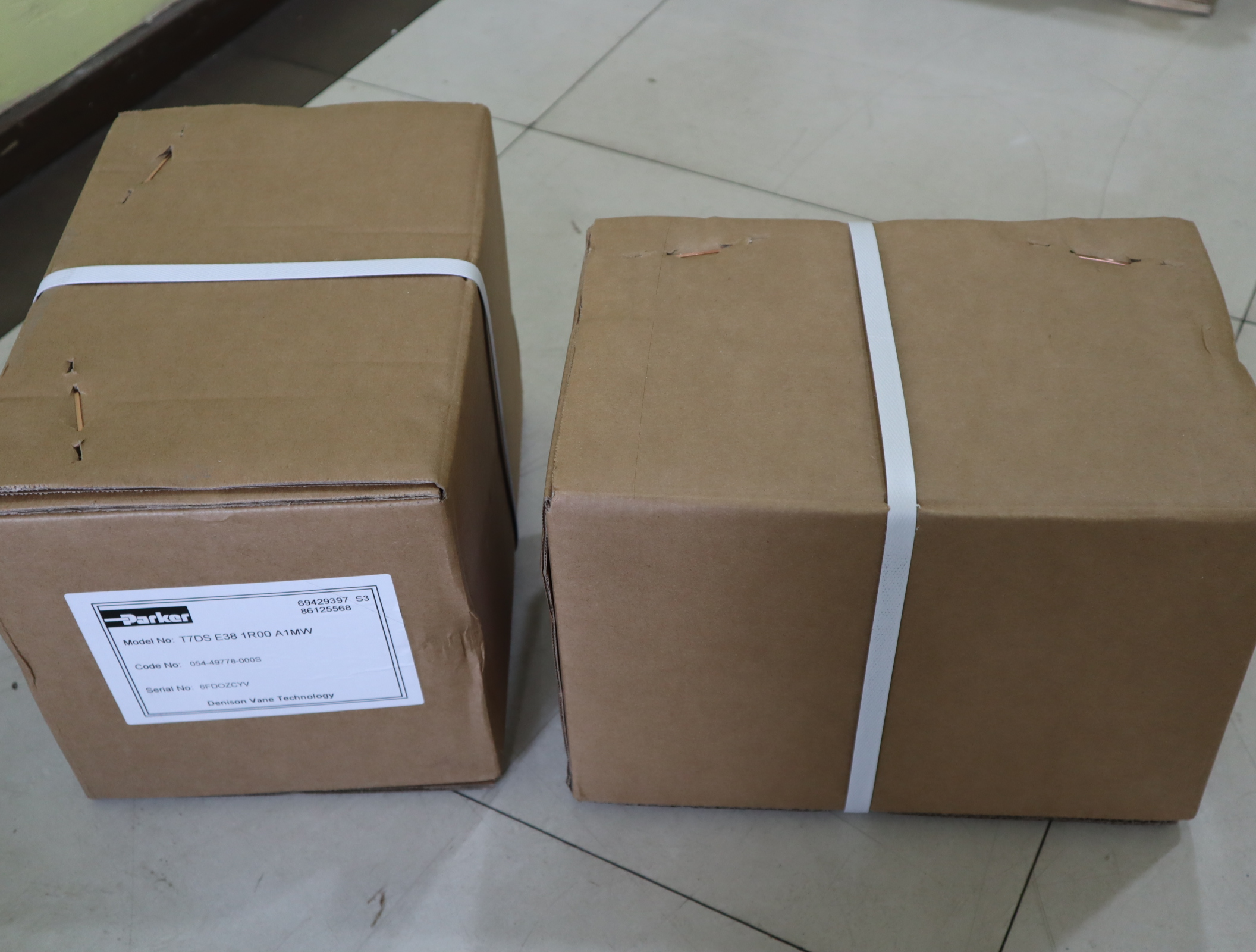 T7DS E38 1R00 A1MW 054-49778-000S 美国派克PARKER叶片泵