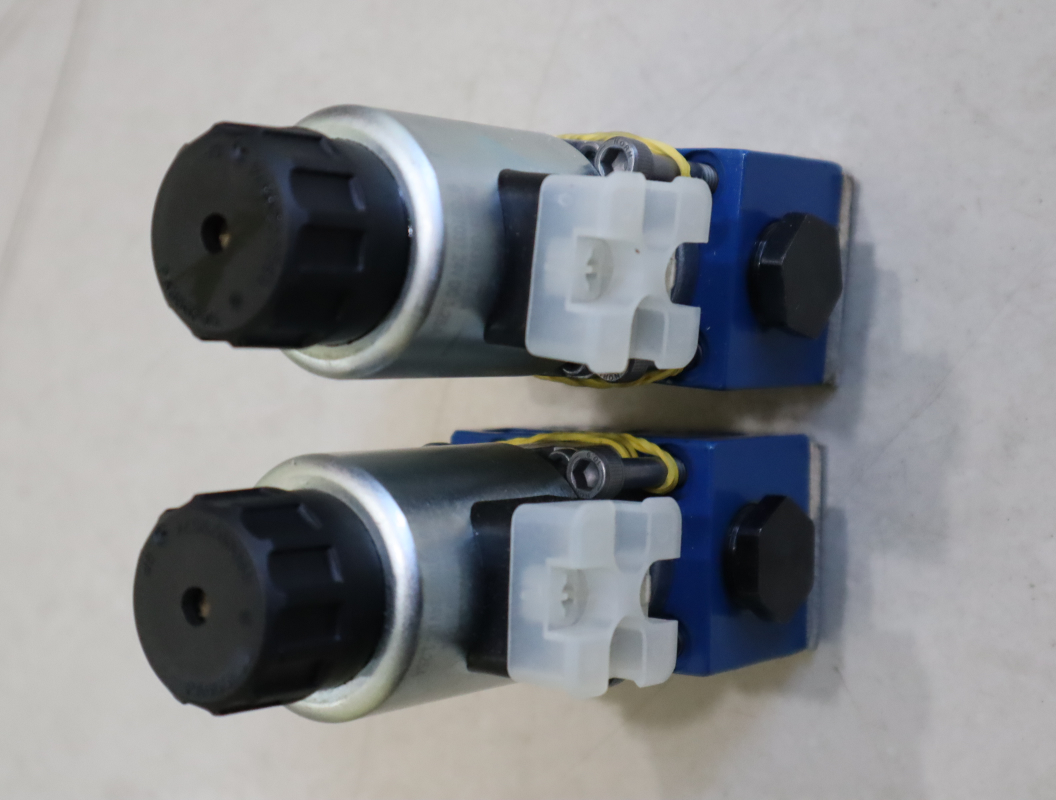 R900030919 M-3SEW6U3X/630MG24N9K4/P 德国力士乐REXROTH电磁球阀