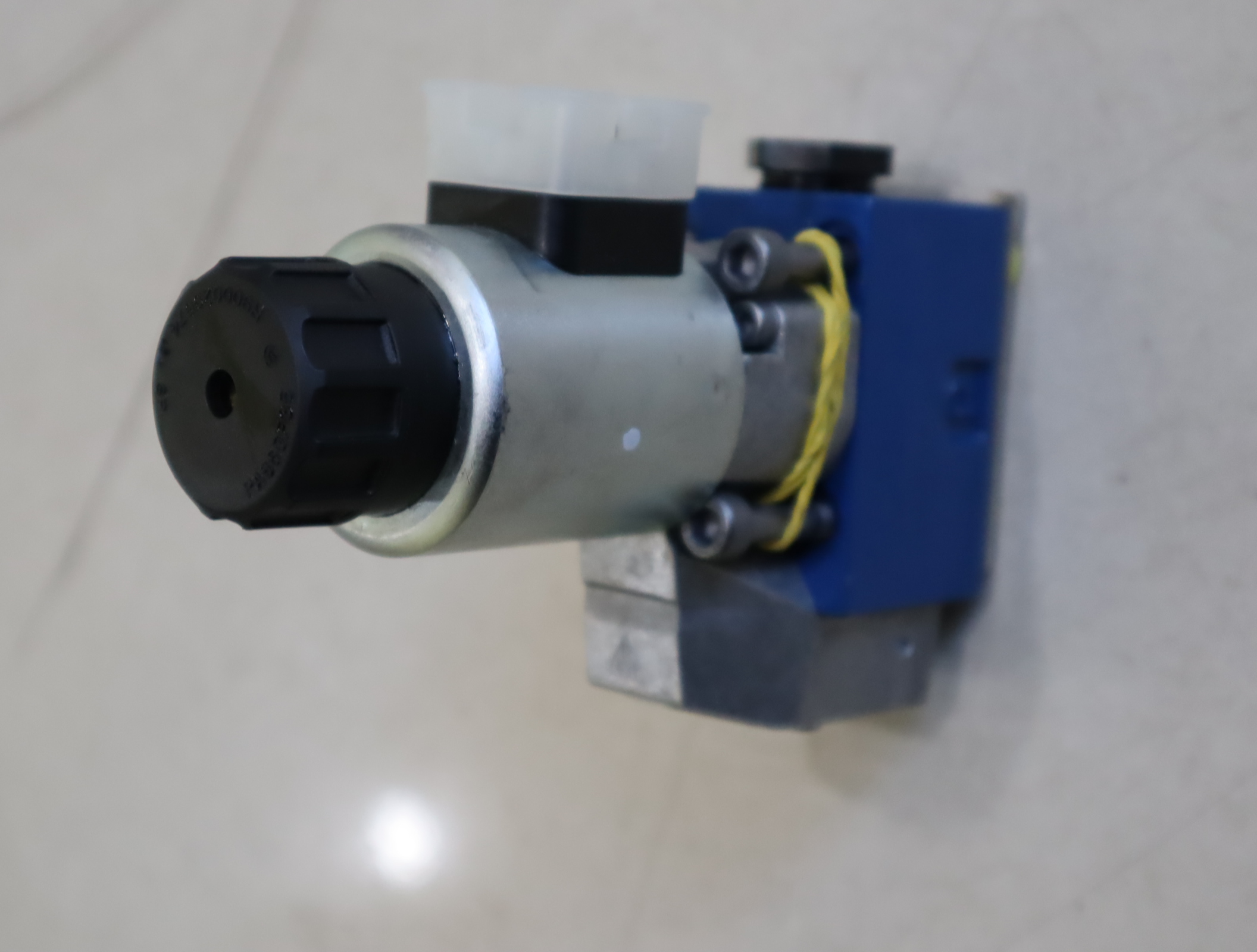 R900030919 M-3SEW6U3X/630MG24N9K4/P 德国力士乐REXROTH电磁球阀