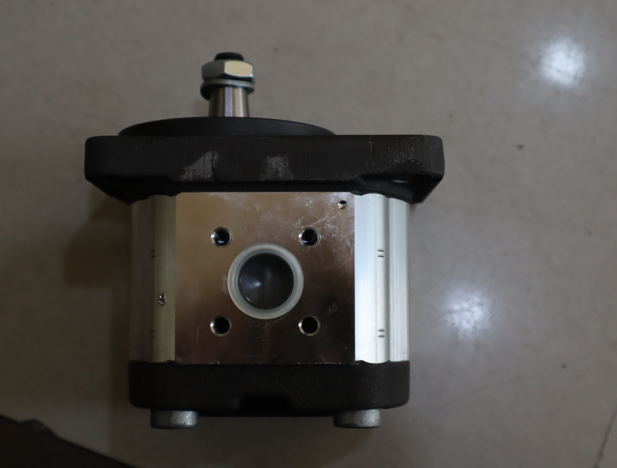 0510525009  AZPF-11-011RCB20MB 德国力士乐REXROTH齿轮泵