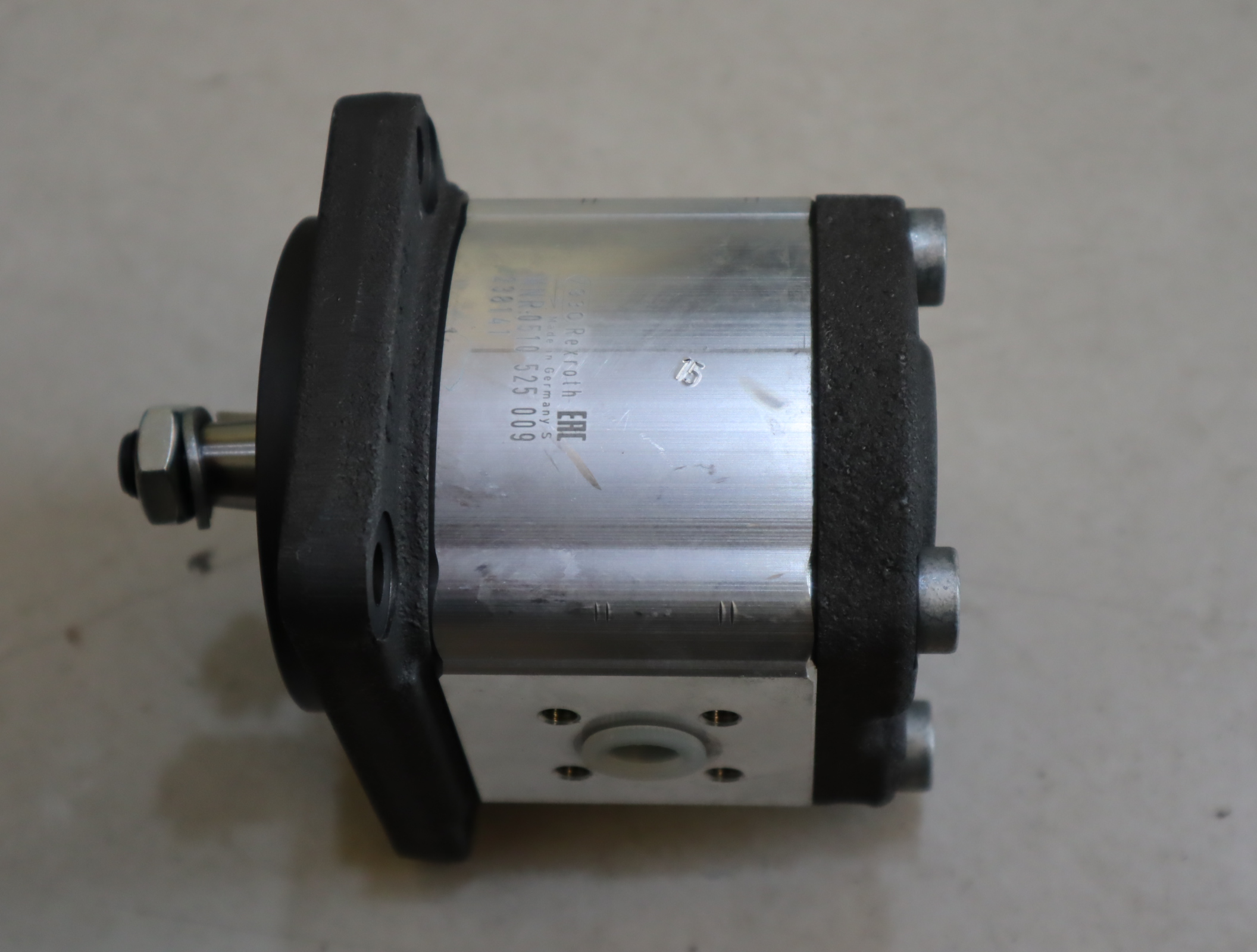 0510525009  AZPF-11-011RCB20MB 德国力士乐REXROTH齿轮泵