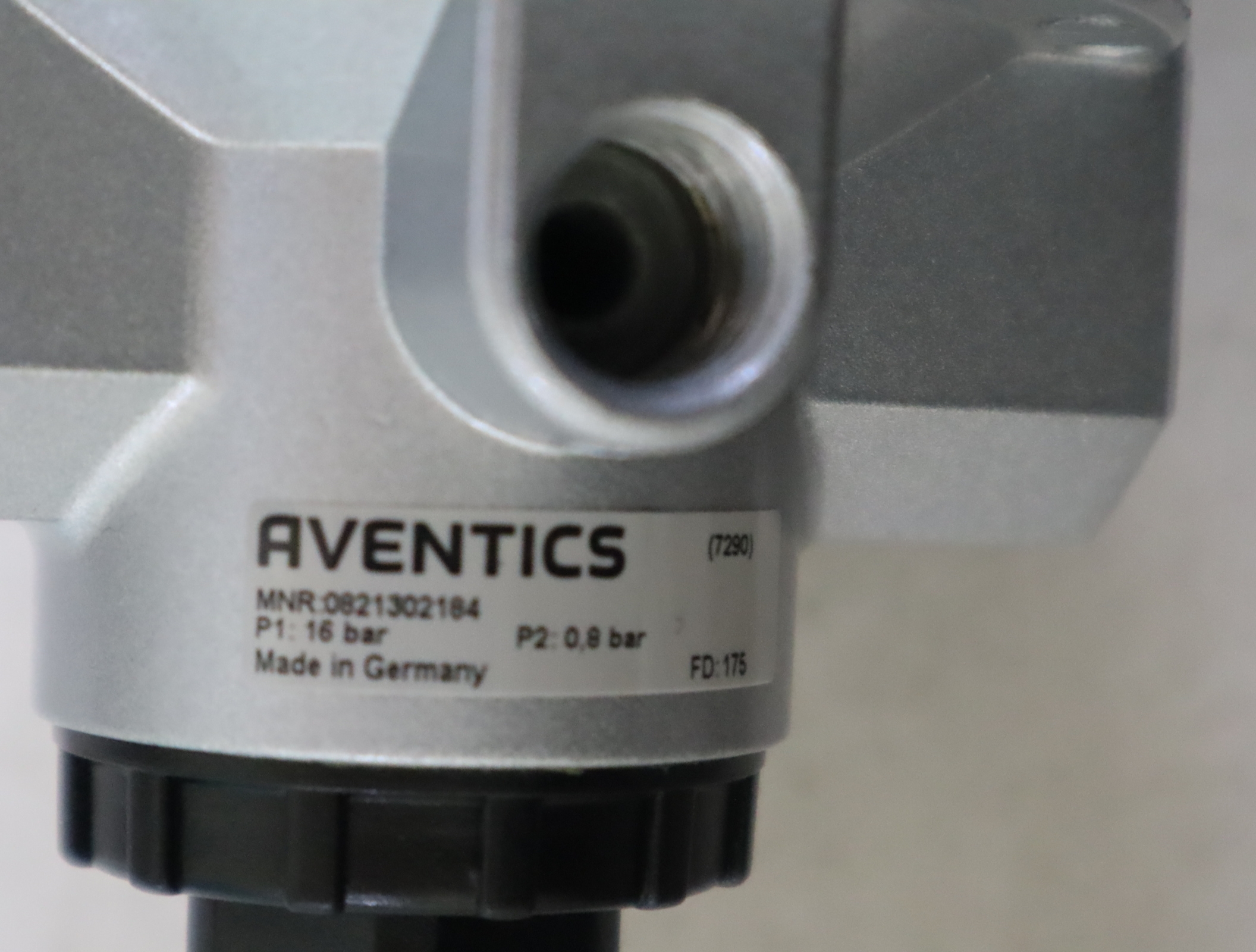 0821302184 德国安沃驰AVENTICS 气动阀
