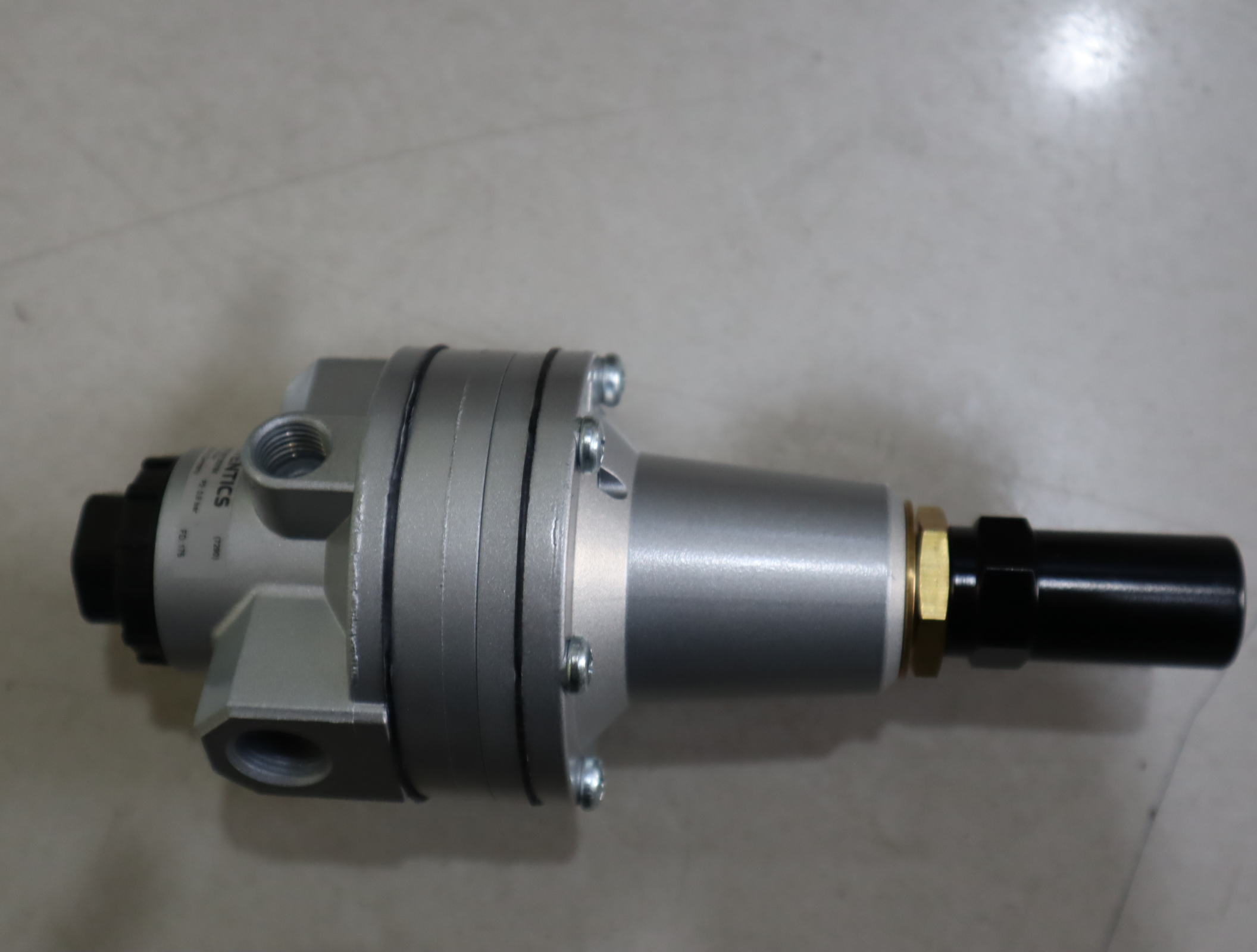 0821302184 德国安沃驰AVENTICS 气动阀