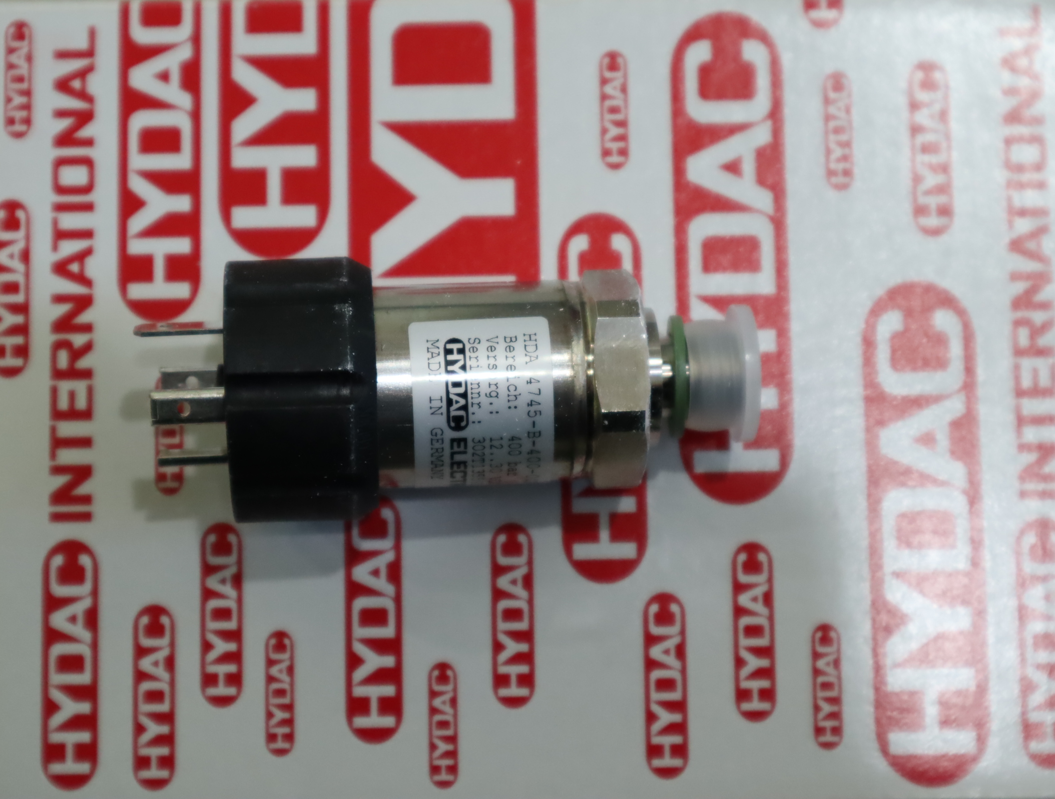 HDA4745-B-400-000 906507 德国贺德克HYDAC压力温度传感器