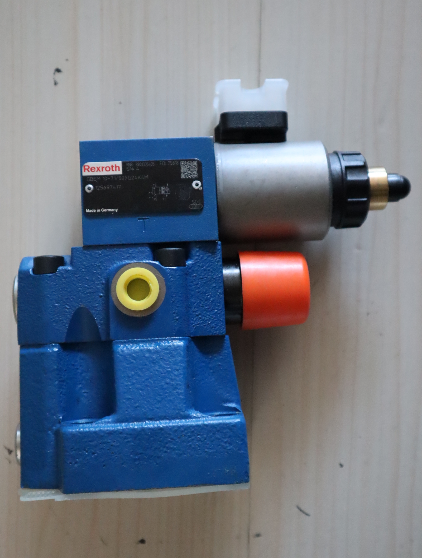 R901335405 DBEM10-71/50YG24K4M 德国力士乐REXROTH比例溢流阀