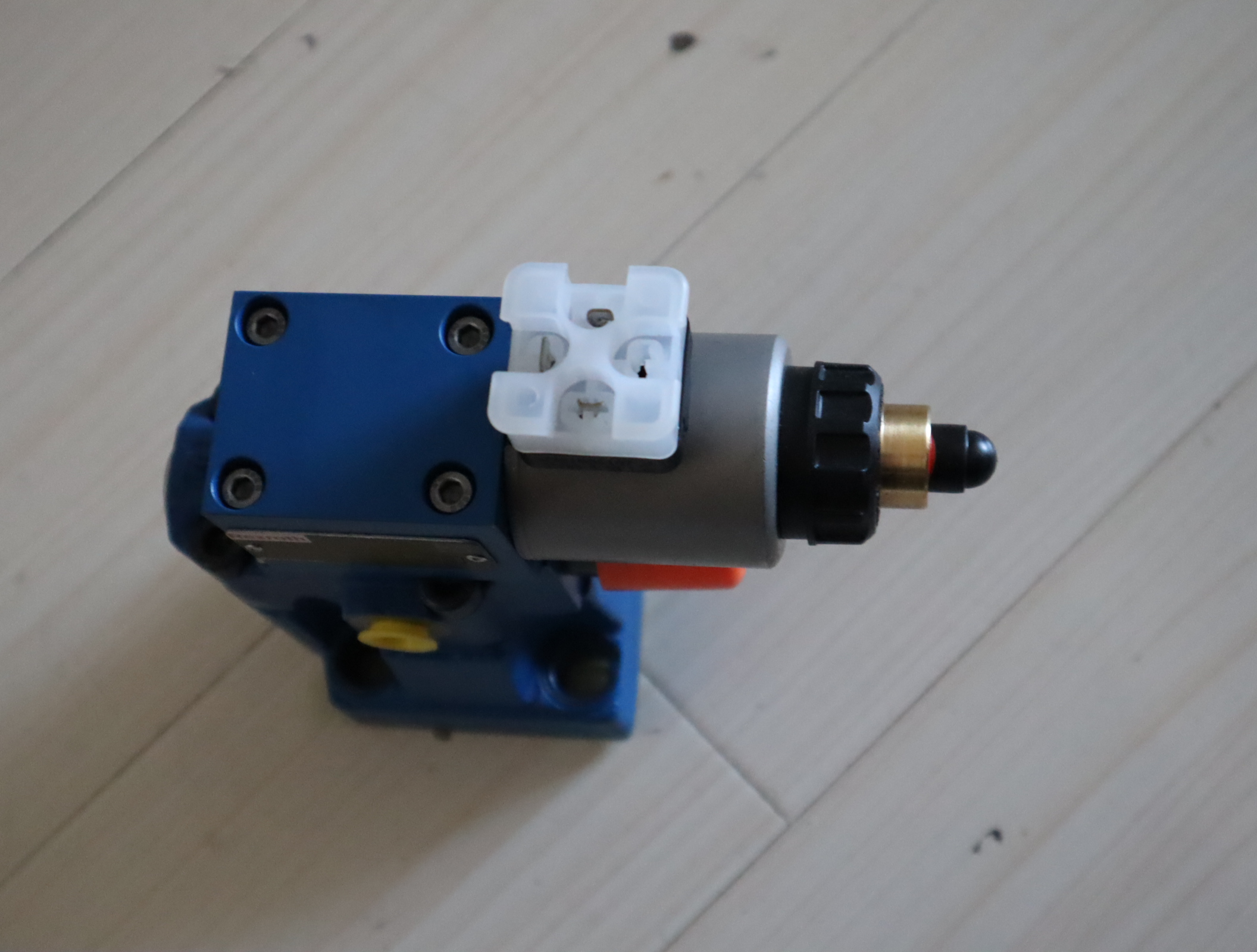 R901335405 DBEM10-71/50YG24K4M 德国力士乐REXROTH比例溢流阀