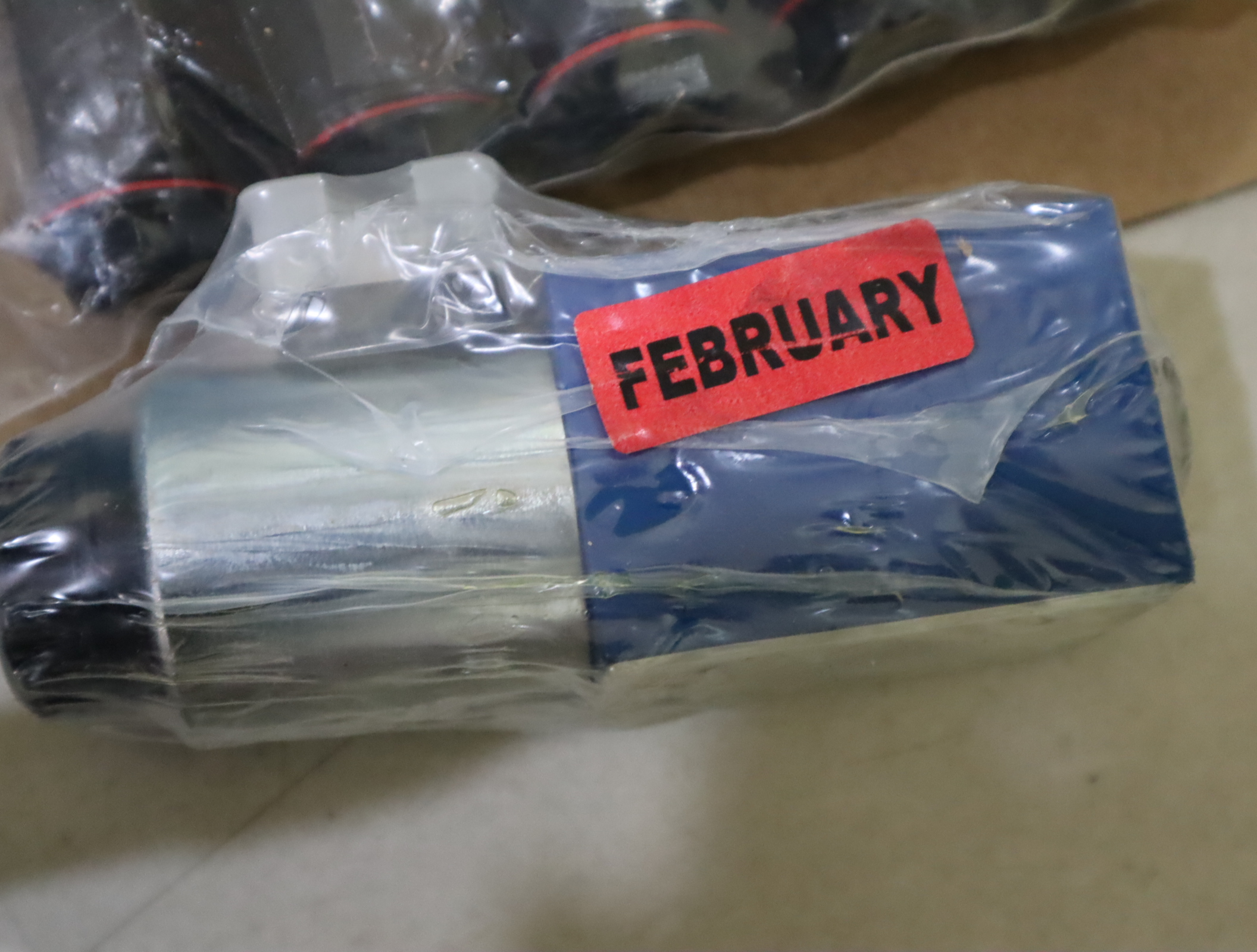 R900546257 4WE6D73-6X/EG24N9K4/A12 德国力士乐REXROTH电磁阀