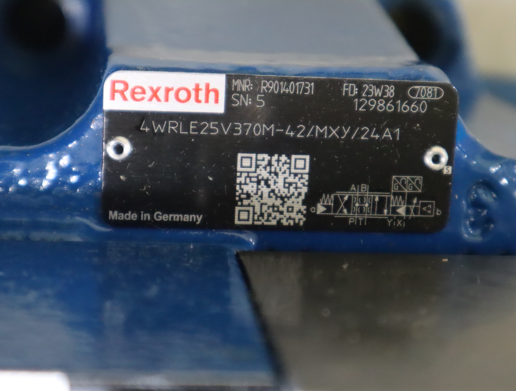 R901401731 4WRLE25V370M-4X/MXY/24A1 德国力士乐REXROTH比例阀