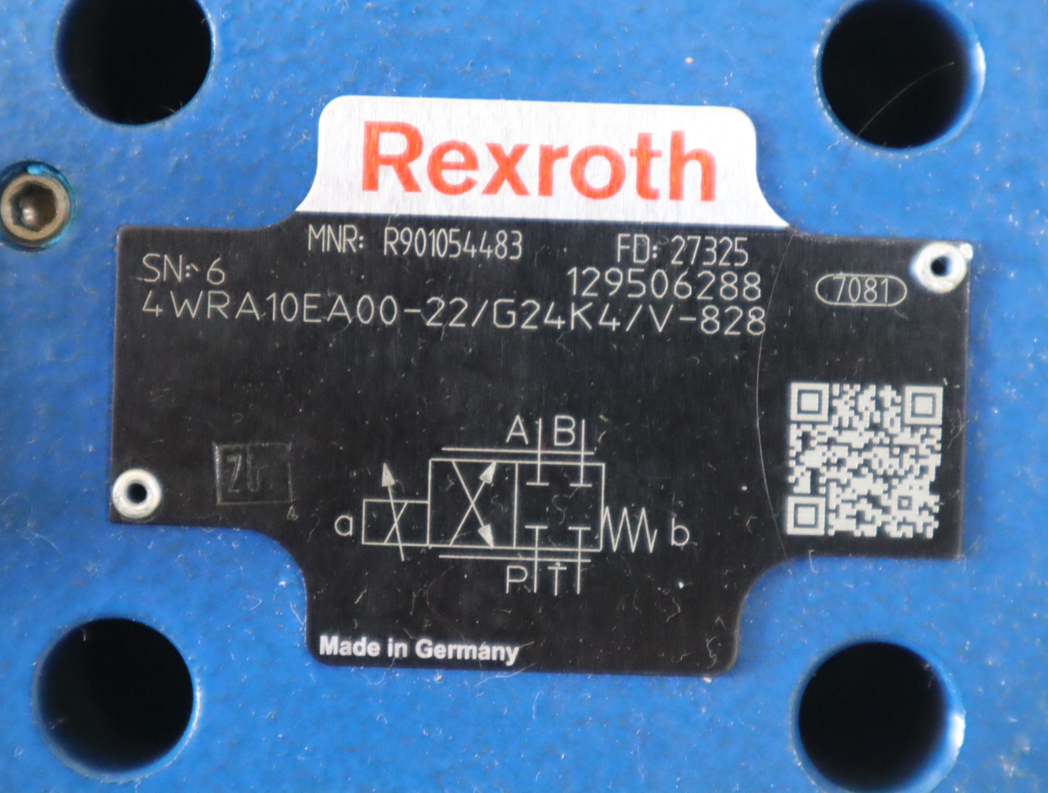 R901085669 4WRA10EA00-21/G24K4/V-872 德国力士乐REXROTH比例阀
