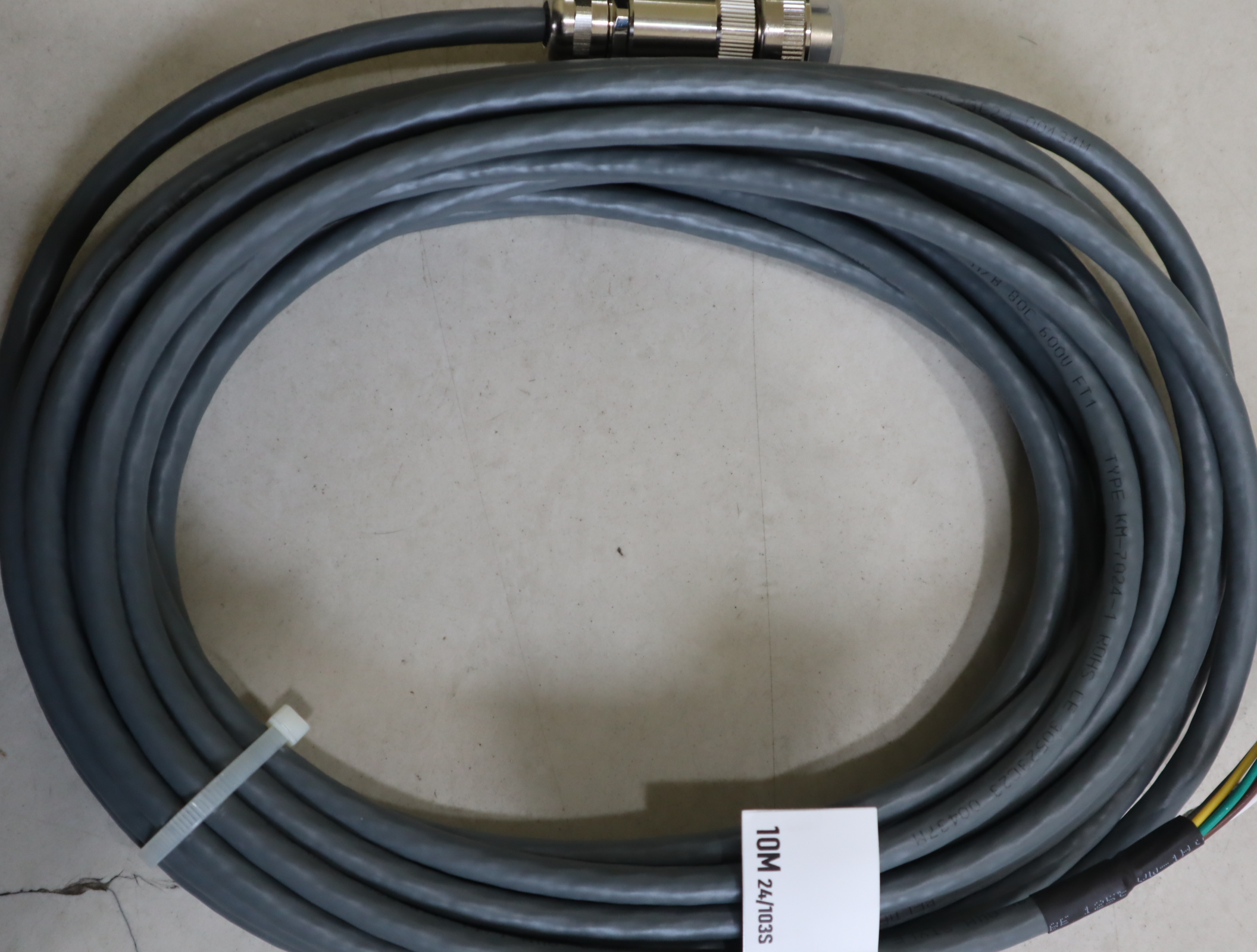 进口比例阀伺服阀七芯金属插头含十米电缆线