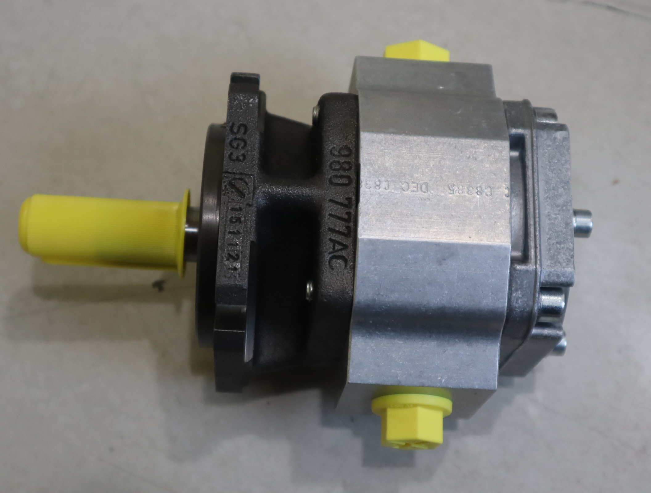 R900932271 PGF2-22/011RE01VE4 PGF2-2X/011RE01VE4 力士乐