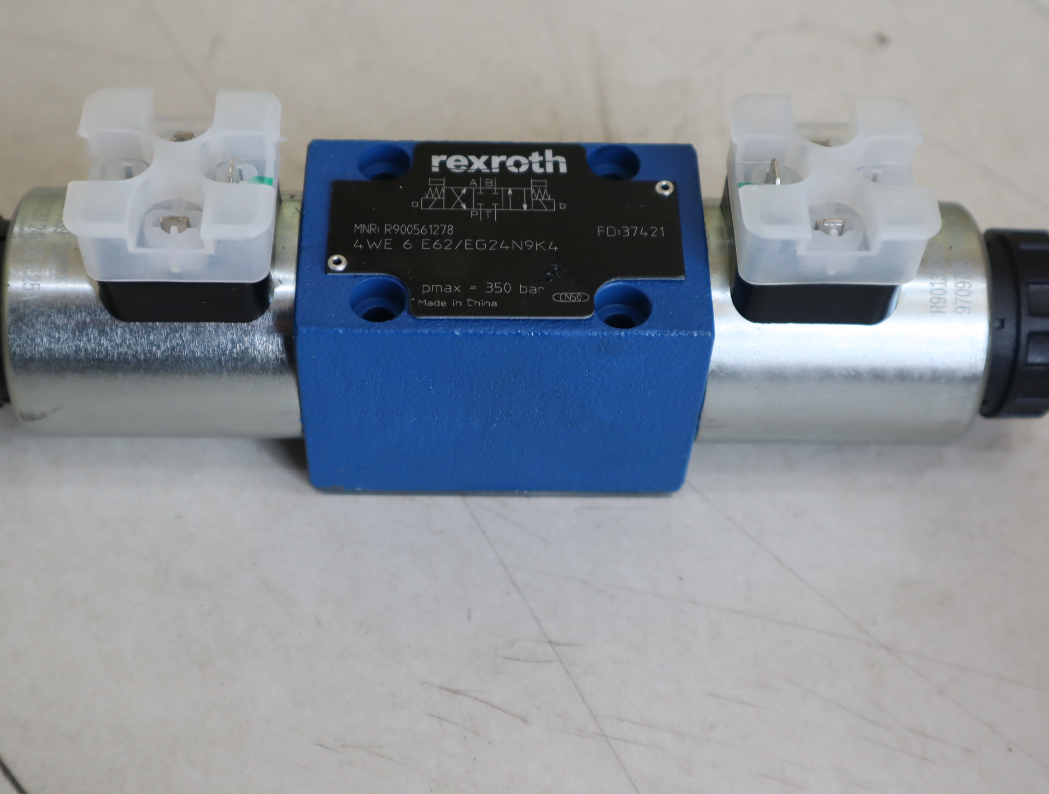 R900561278 4WE6E62/EG24N9K4 4WE6E6X/EG24N9K4 REXROTH电磁阀