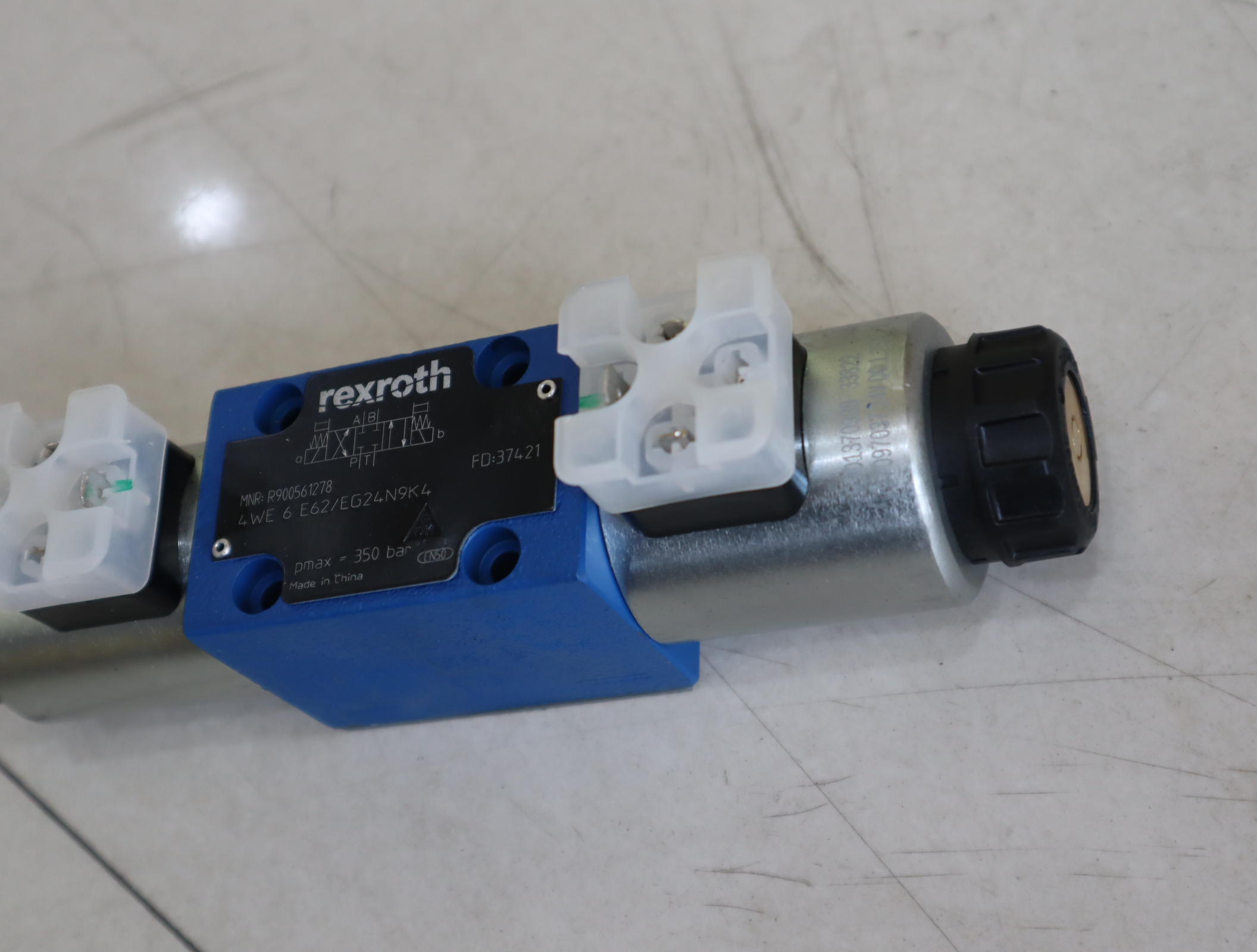 R900561278 4WE6E62/EG24N9K4 4WE6E6X/EG24N9K4 REXROTH电磁阀