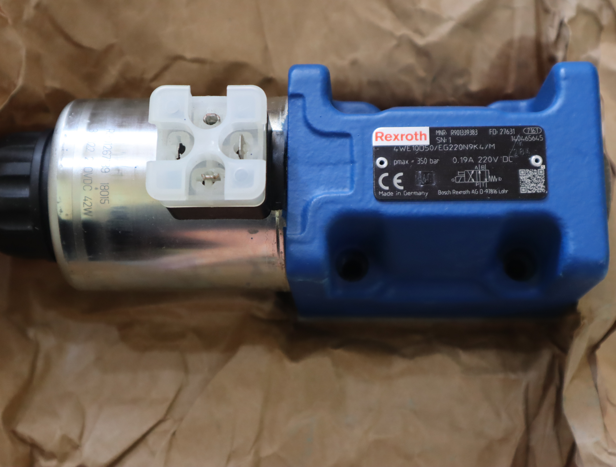 R901339383 4WE10D5X/EG220N9K4/M 德国力士乐REXROTH电磁阀