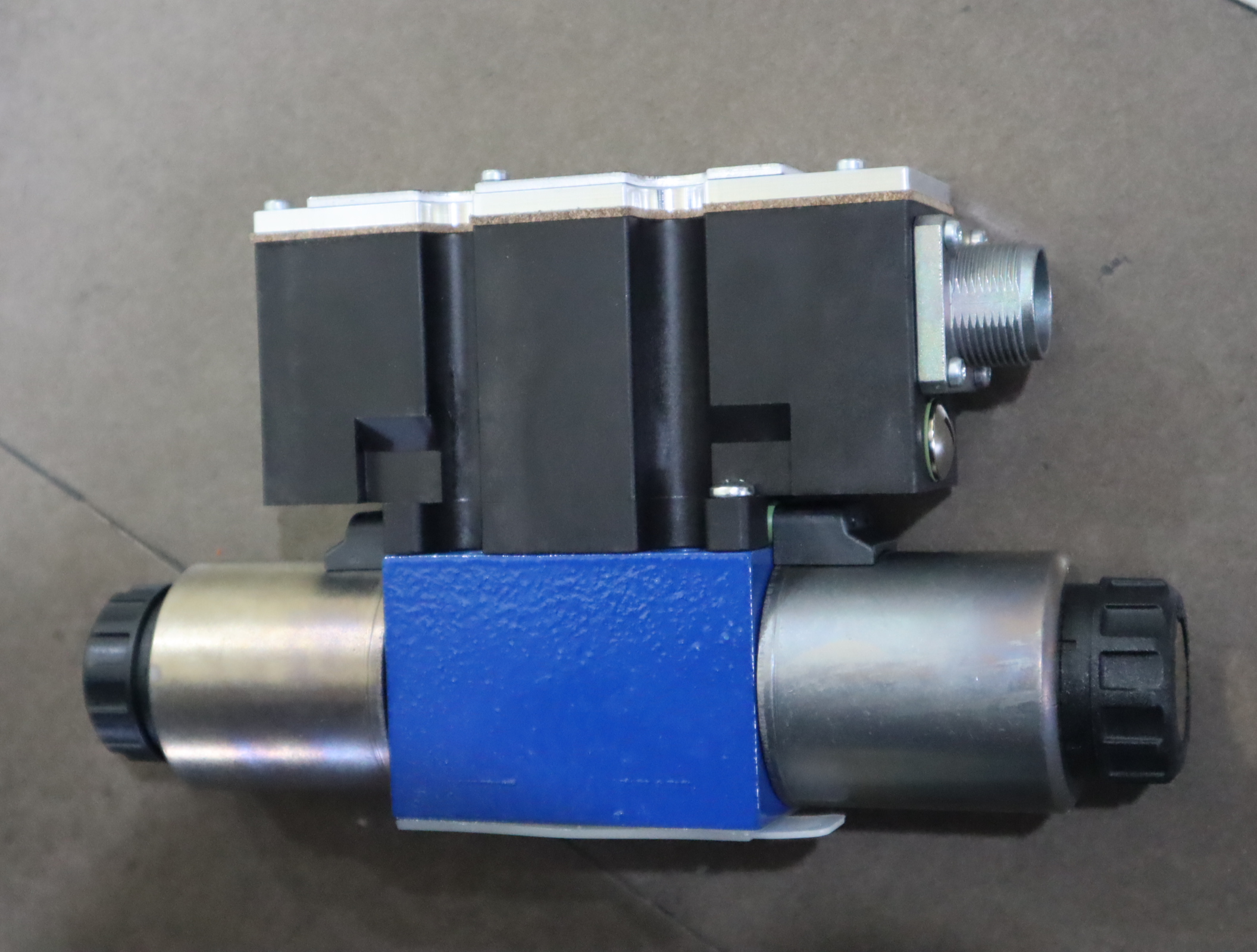 4WRAE6W07-22/G24K31/F1V R900778280 德国力士乐REXROTH比例阀