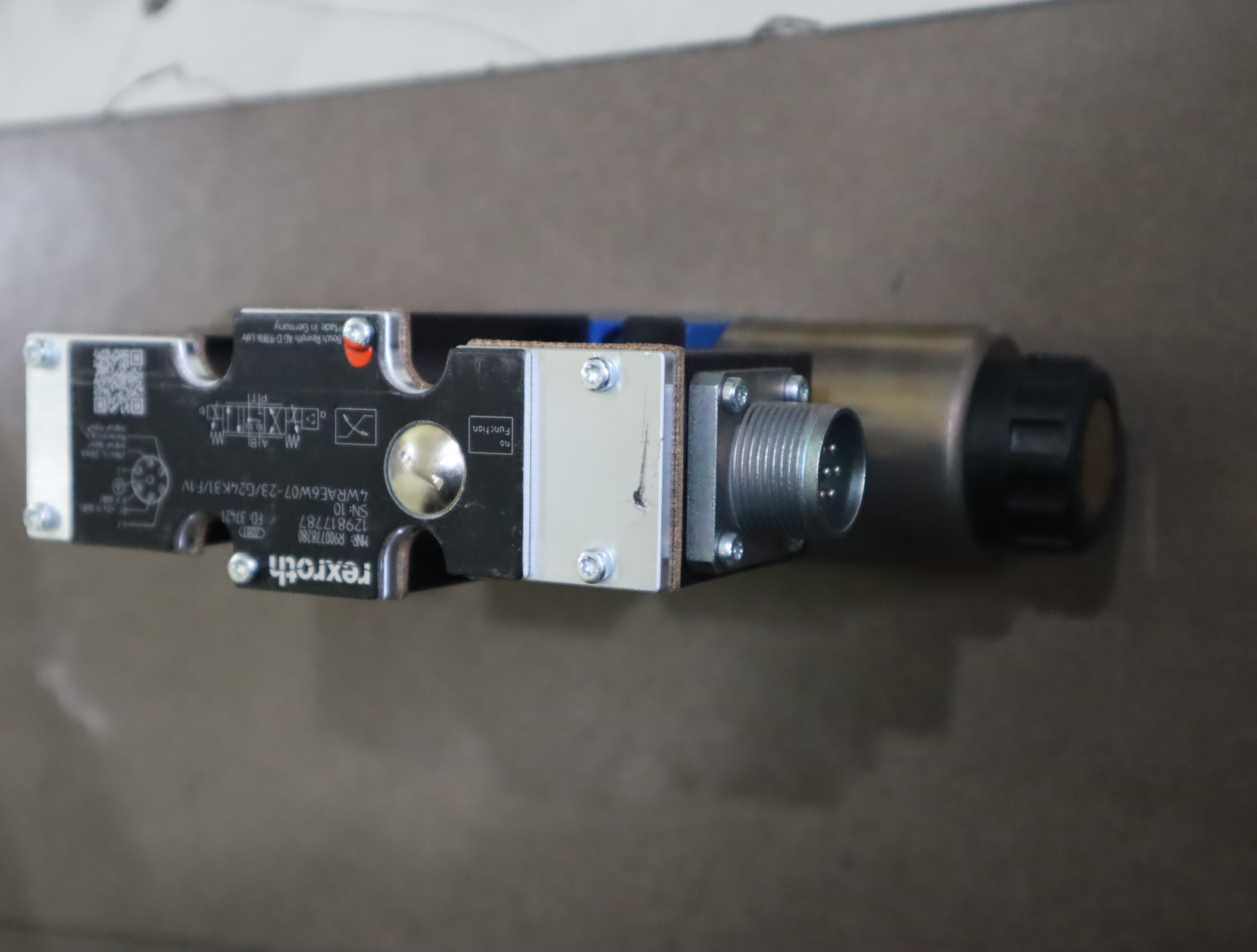 4WRAE6W07-22/G24K31/F1V R900778280 德国力士乐REXROTH比例阀