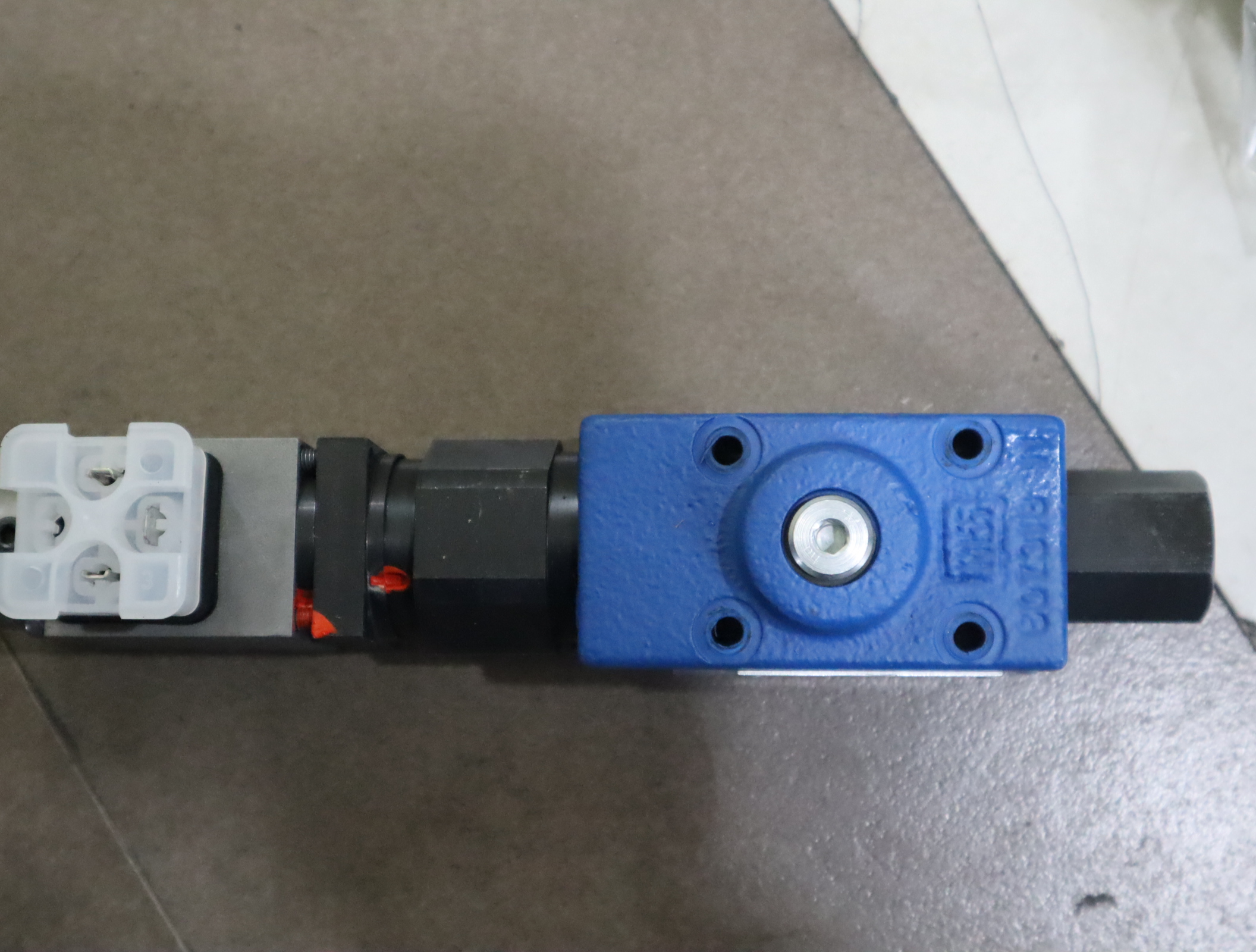 DRE6-11/100MG24K4M R900932943 德国力士乐REXROTH减压阀