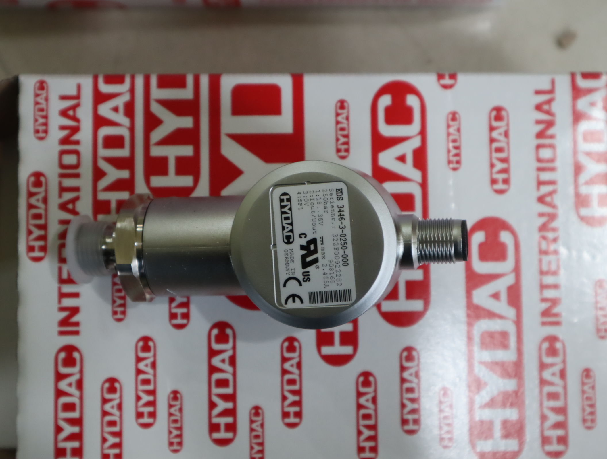 EDS3446-3-0250-000 908165 德国贺德克HYDAC压力温度传感器