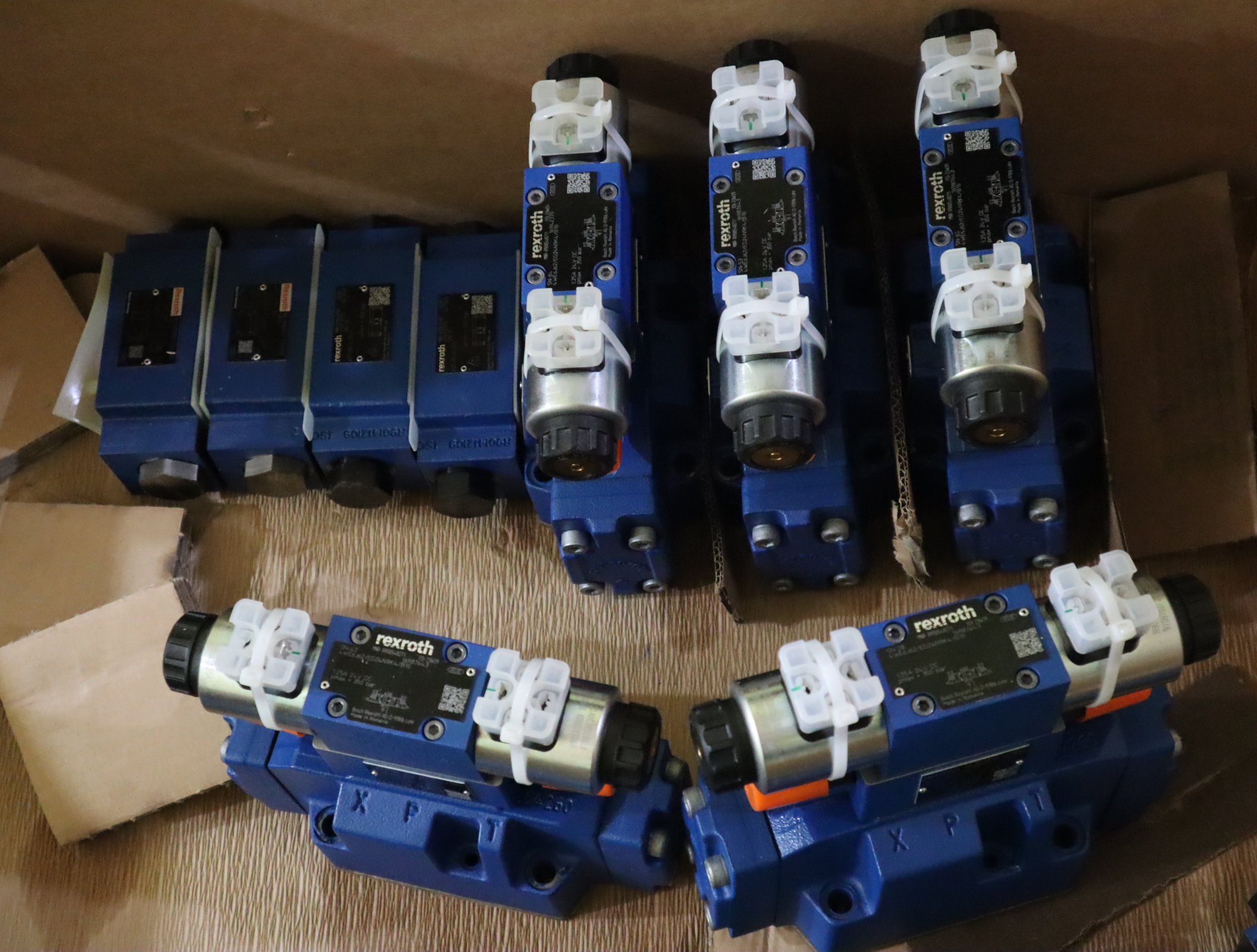 4WE6J62/EG24N9K4/B10 R900548271 德国力士乐REXROTH电磁阀