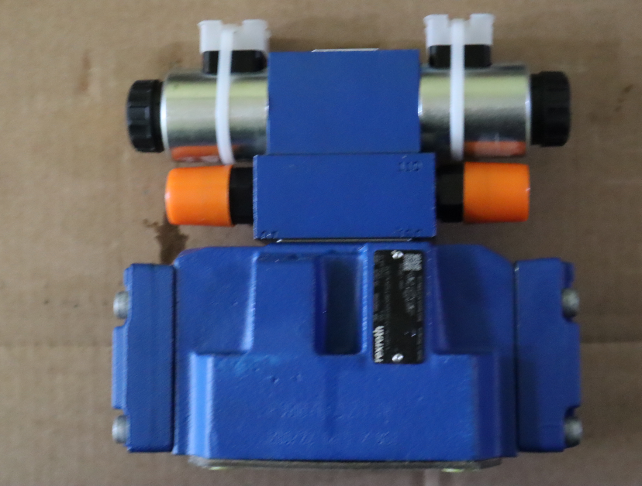 H-4WEH16J7X/6EG24N9ETS2K4/B10 R900929900 力士乐REXROTH电液阀