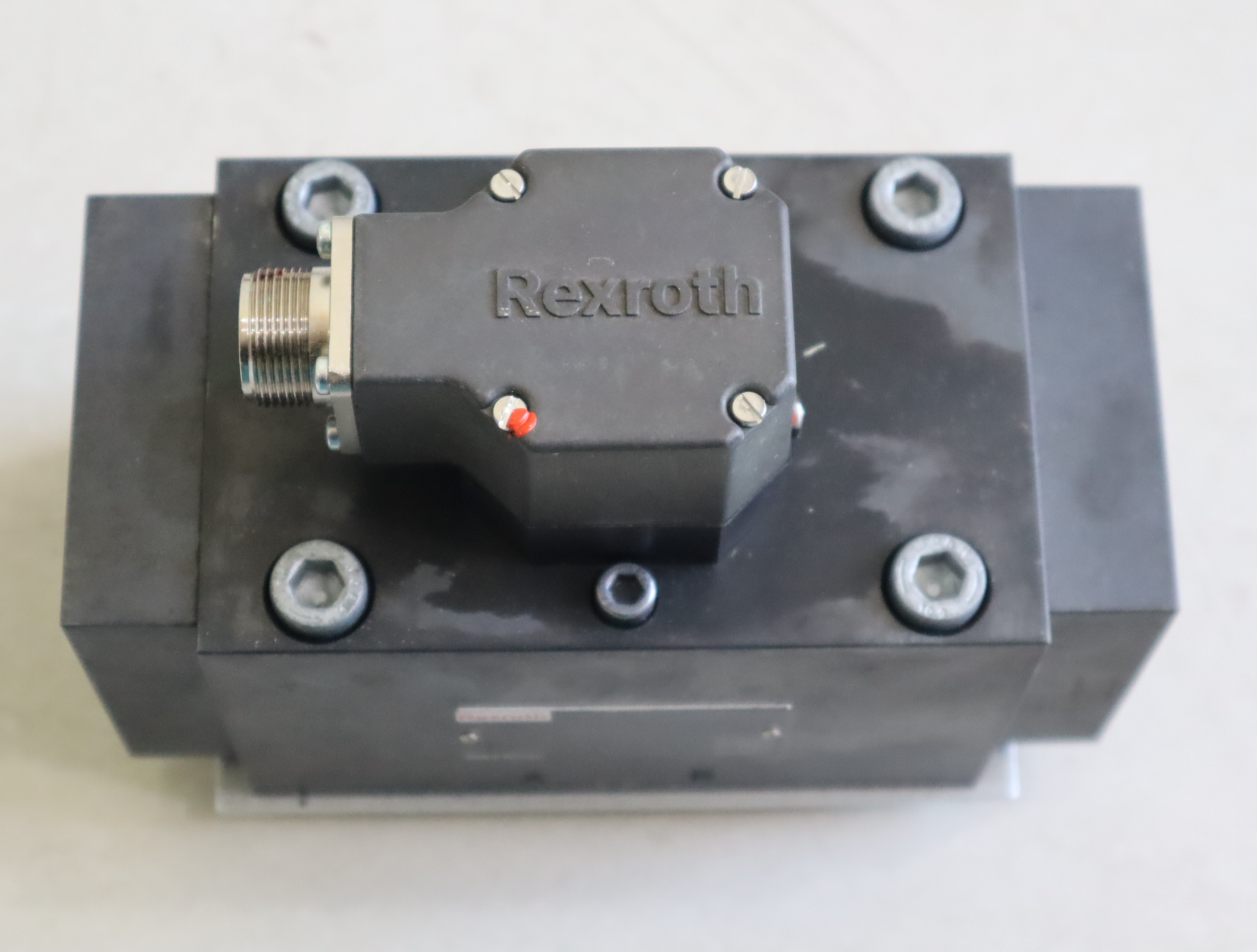 4WS2EM16-25/200B12T315K8CV-114 R900944630 力士乐REXROTH伺服阀