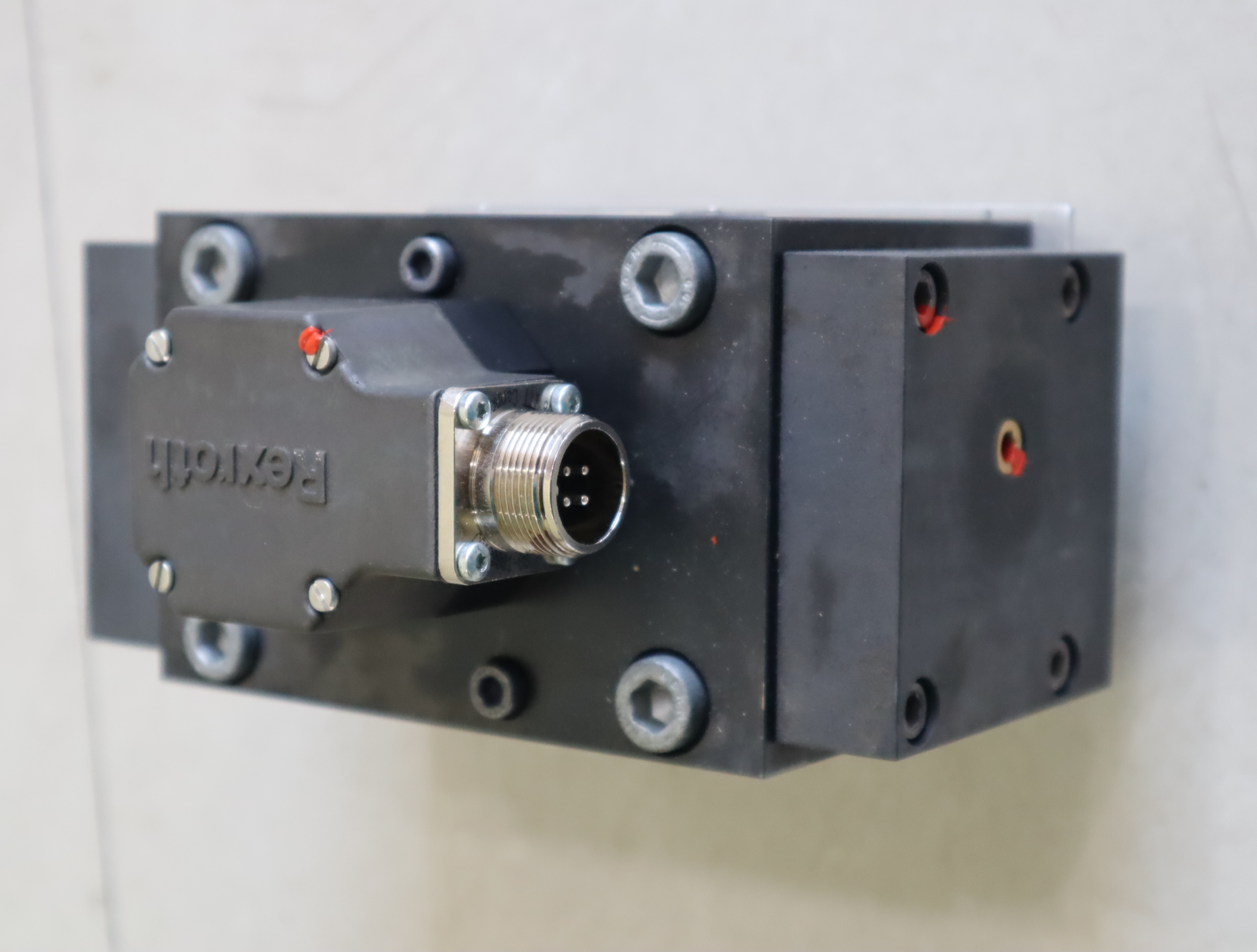 4WS2EM16-25/200B12T315K8CV-114 R900944630 力士乐REXROTH伺服阀