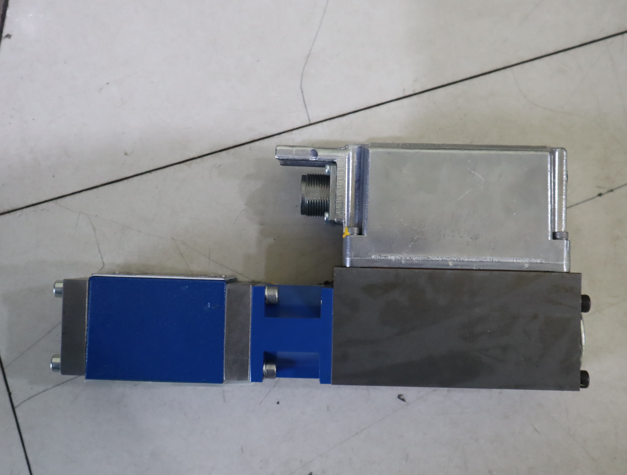 DREBE6X-1X/175MG24K31A1M 0811402080 德国力士乐REXROTH比例阀